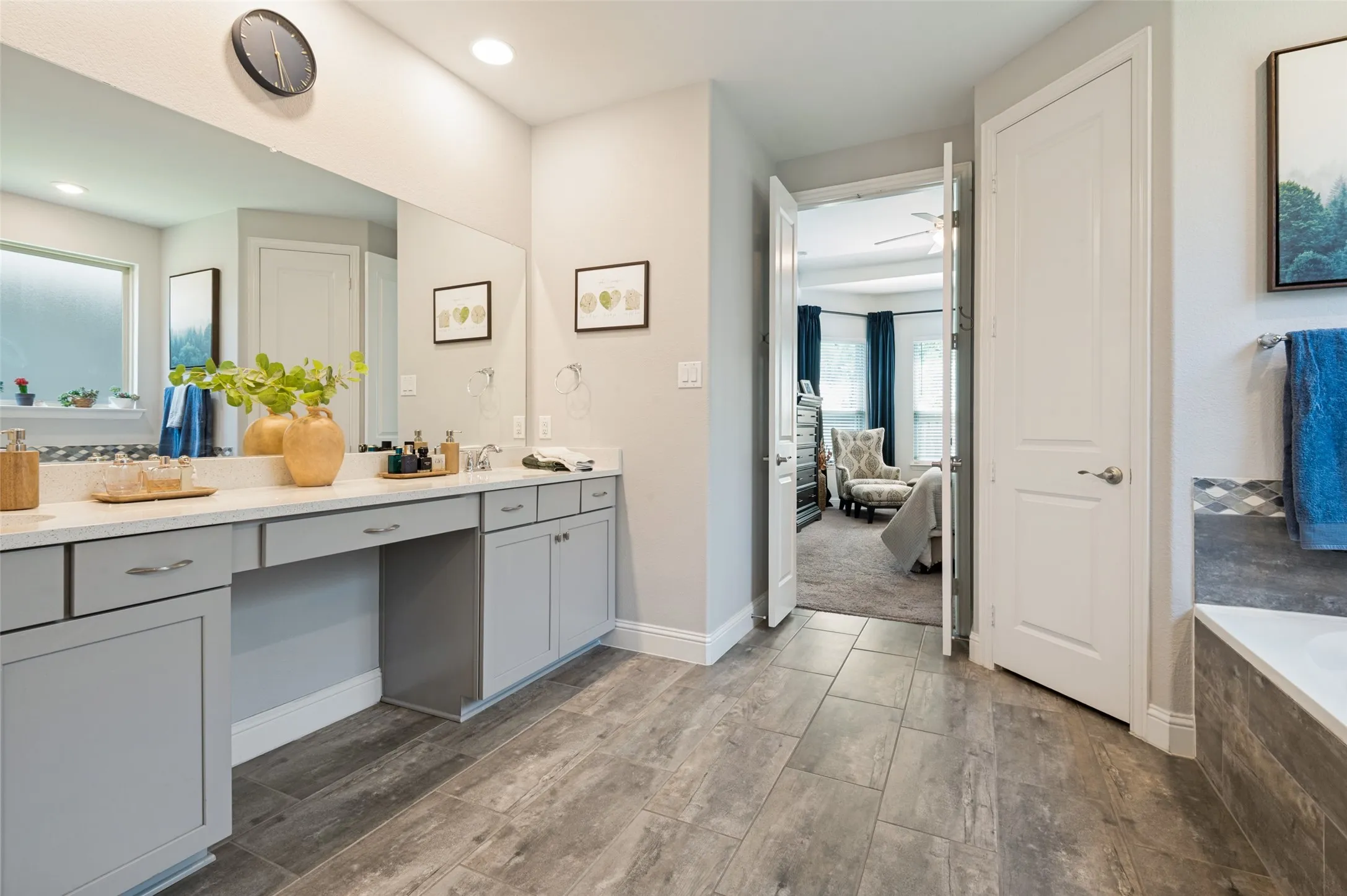 Single Family Residence For Sale in Dallas County , 3584 Hathaway Court, Irving, Texas 75062, 4 Bedroom, 3 Bathroom, 2 Garage spaces, 2,873 Sqft, built in 2017, mls#21349998, Real Estate Agent in Irving, Homes For Sale in Dallas county, Homes For Sale in Irving, Realtor in Irving Texas, Real Estate Brokerage Independent Realty Texas, Luminita Cordes Realtor
