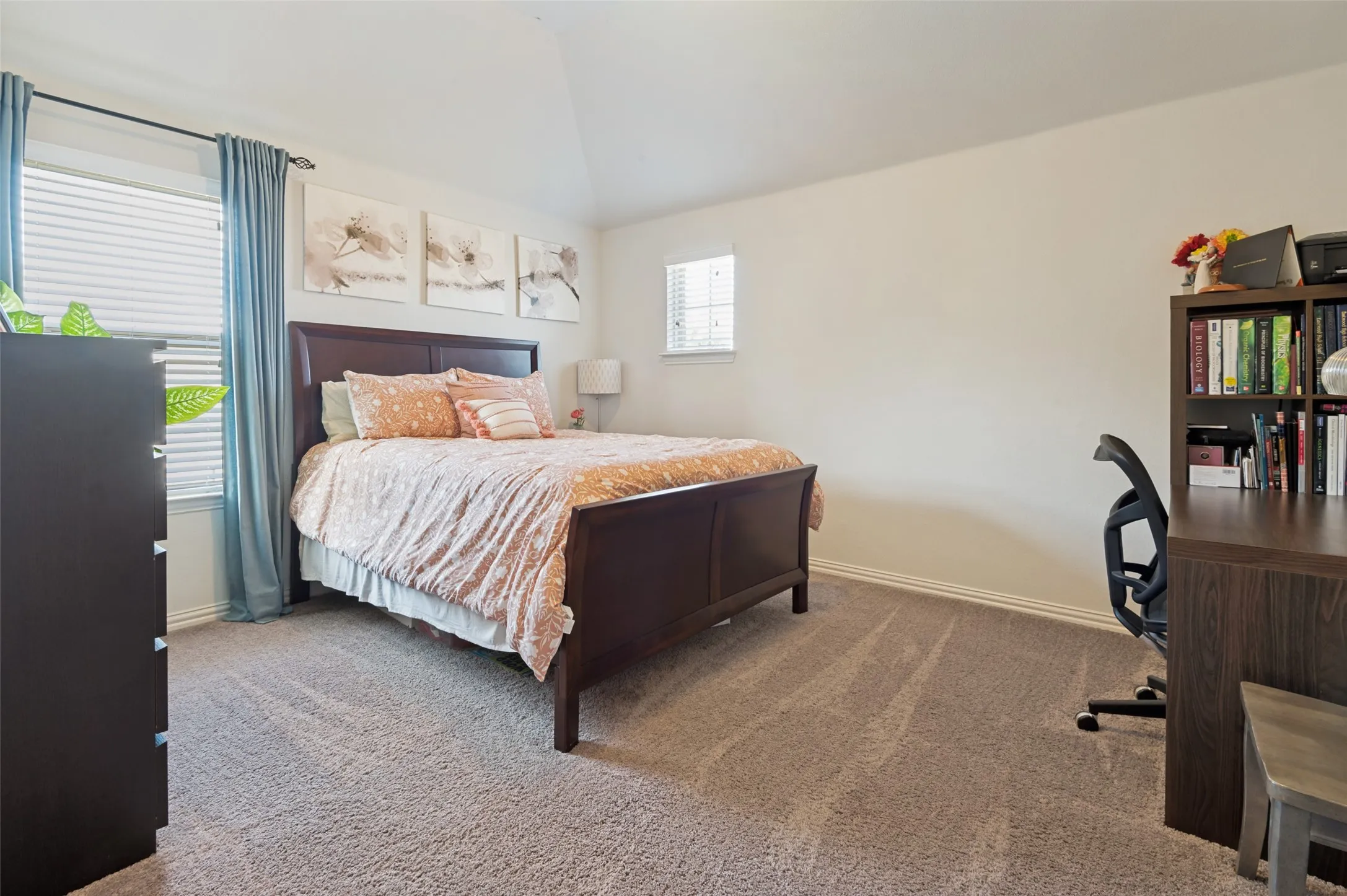 Single Family Residence For Sale in Dallas County , 3584 Hathaway Court, Irving, Texas 75062, 4 Bedroom, 3 Bathroom, 2 Garage spaces, 2,873 Sqft, built in 2017, mls#21349998, Real Estate Agent in Irving, Homes For Sale in Dallas county, Homes For Sale in Irving, Realtor in Irving Texas, Real Estate Brokerage Independent Realty Texas, Luminita Cordes Realtor