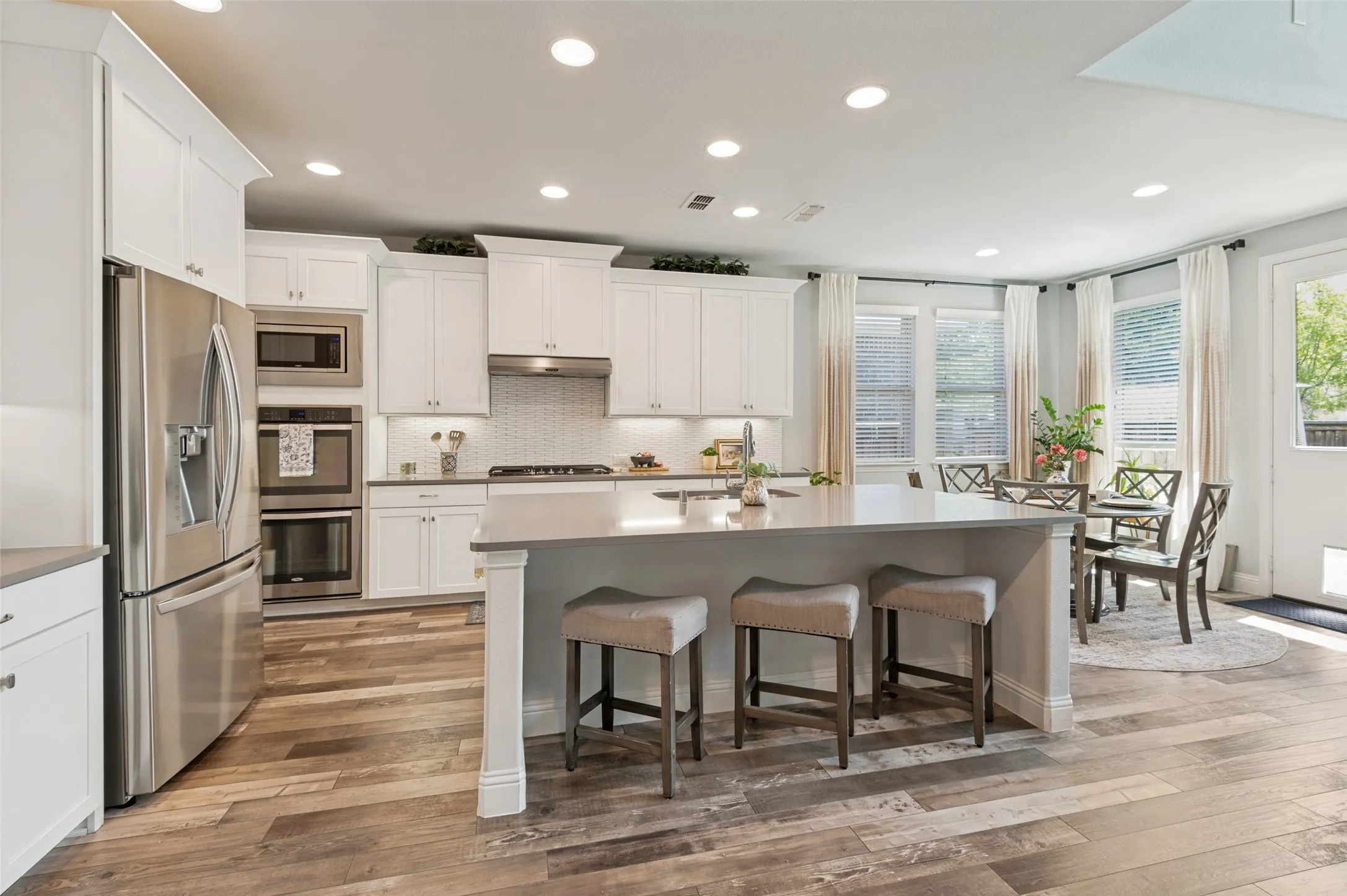Single Family Residence For Sale in Dallas County , 3584 Hathaway Court, Irving, Texas 75062, 4 Bedroom, 3 Bathroom, 2 Garage spaces, 2,873 Sqft, built in 2017, mls#21349998, Real Estate Agent in Irving, Homes For Sale in Dallas county, Homes For Sale in Irving, Realtor in Irving Texas, Real Estate Brokerage Independent Realty Texas, Luminita Cordes Realtor