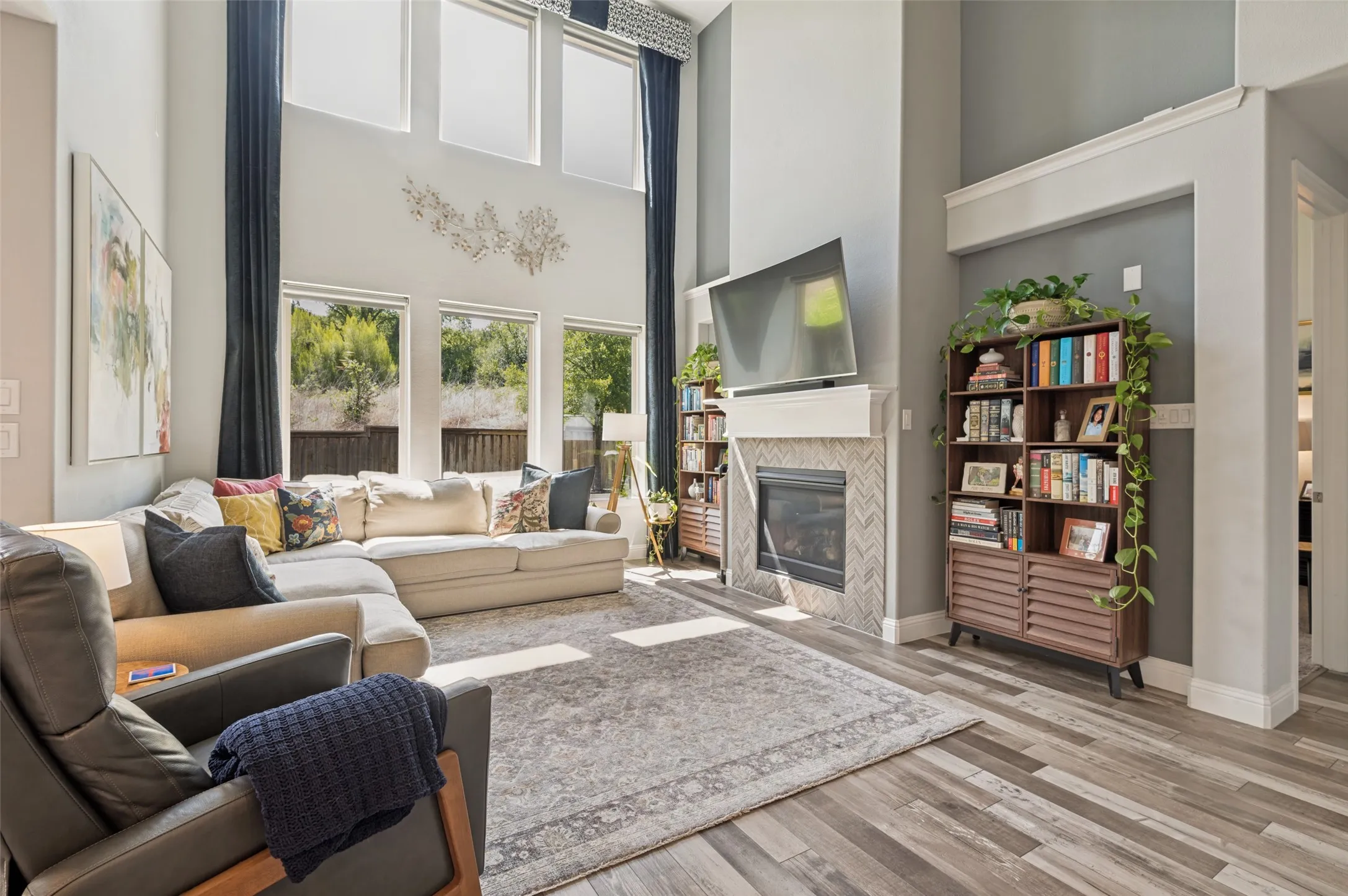 Single Family Residence For Sale in Dallas County , 3584 Hathaway Court, Irving, Texas 75062, 4 Bedroom, 3 Bathroom, 2 Garage spaces, 2,873 Sqft, built in 2017, mls#21349998, Real Estate Agent in Irving, Homes For Sale in Dallas county, Homes For Sale in Irving, Realtor in Irving Texas, Real Estate Brokerage Independent Realty Texas, Luminita Cordes Realtor