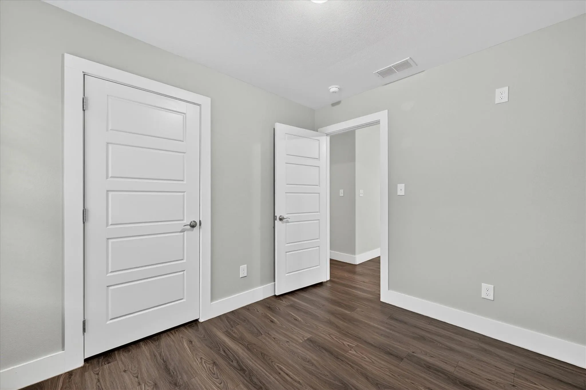 Single Family Residence For Rent in Grayson County , 1032 Ray Drive, Denison, Texas 75020, 3 Bedroom, 2 Bathroom, 1 Garage spaces, 1,248 Sqft, built in 2023, mls#21356620, Real Estate Agent in Denison, Homes For Rent in Grayson county, Homes For Rent in Denison, Realtor in Denison Texas, Real Estate Brokerage Independent Realty Texas, Luminita Cordes Realtor