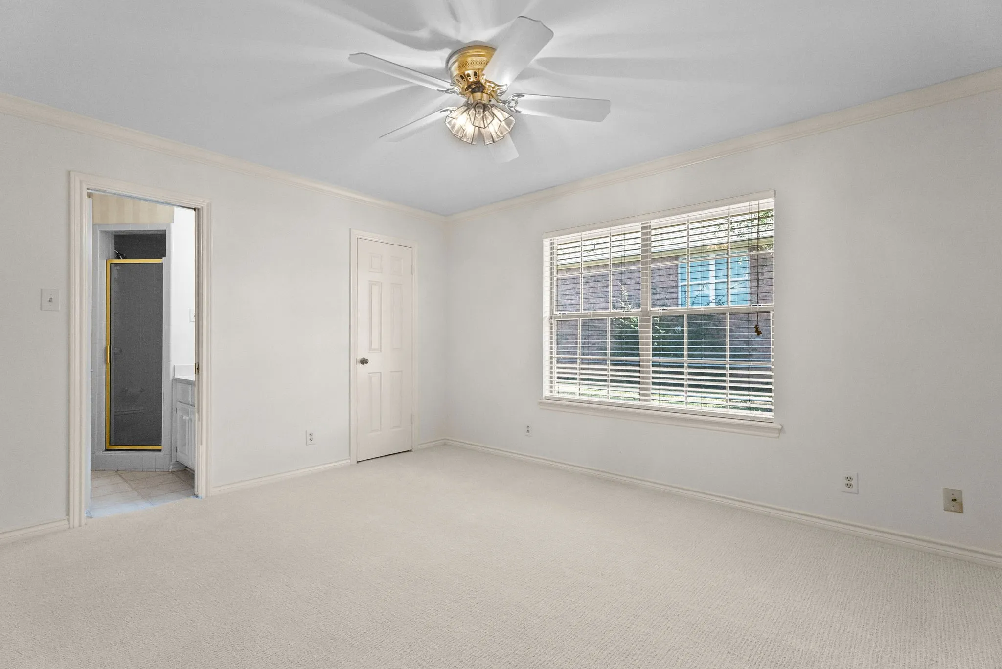 Single Family Residence For Sale in Smith County , 1807 Royal Oak Drive, Tyler, Texas 75703, 4 Bedroom, 3 Bathroom, 3 Garage spaces, 3,362 Sqft, built in 1987, Price $570,000, mls#21300638, Real Estate Agent in Tyler, Homes For Sale in Smith county, Homes For Sale in Tyler, Realtor in Tyler Texas, Real Estate Brokerage Independent Realty Texas, Luminita Cordes Realtor