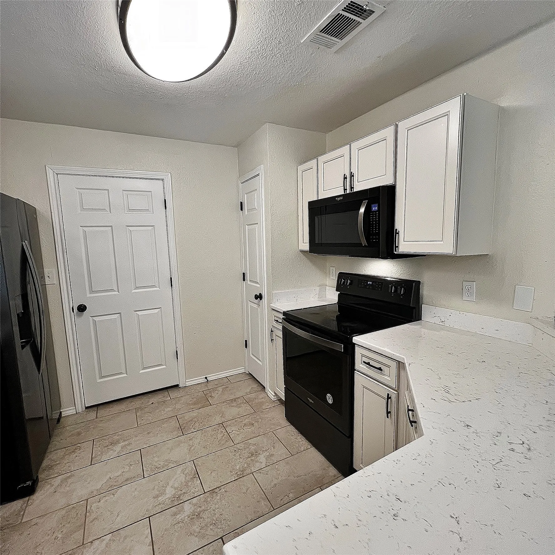 Single Family Residence For Rent in Tarrant County , 4808 Waxwing Drive, Arlington, Texas 76018, 3 Bedroom, 2 Bathroom, 2 Garage spaces, 1,357 Sqft, built in 1985, mls#21356627, Real Estate Agent in Arlington, Homes For Rent in Tarrant county, Homes For Rent in Arlington, Realtor in Arlington Texas, Real Estate Brokerage Independent Realty Texas, Luminita Cordes Realtor