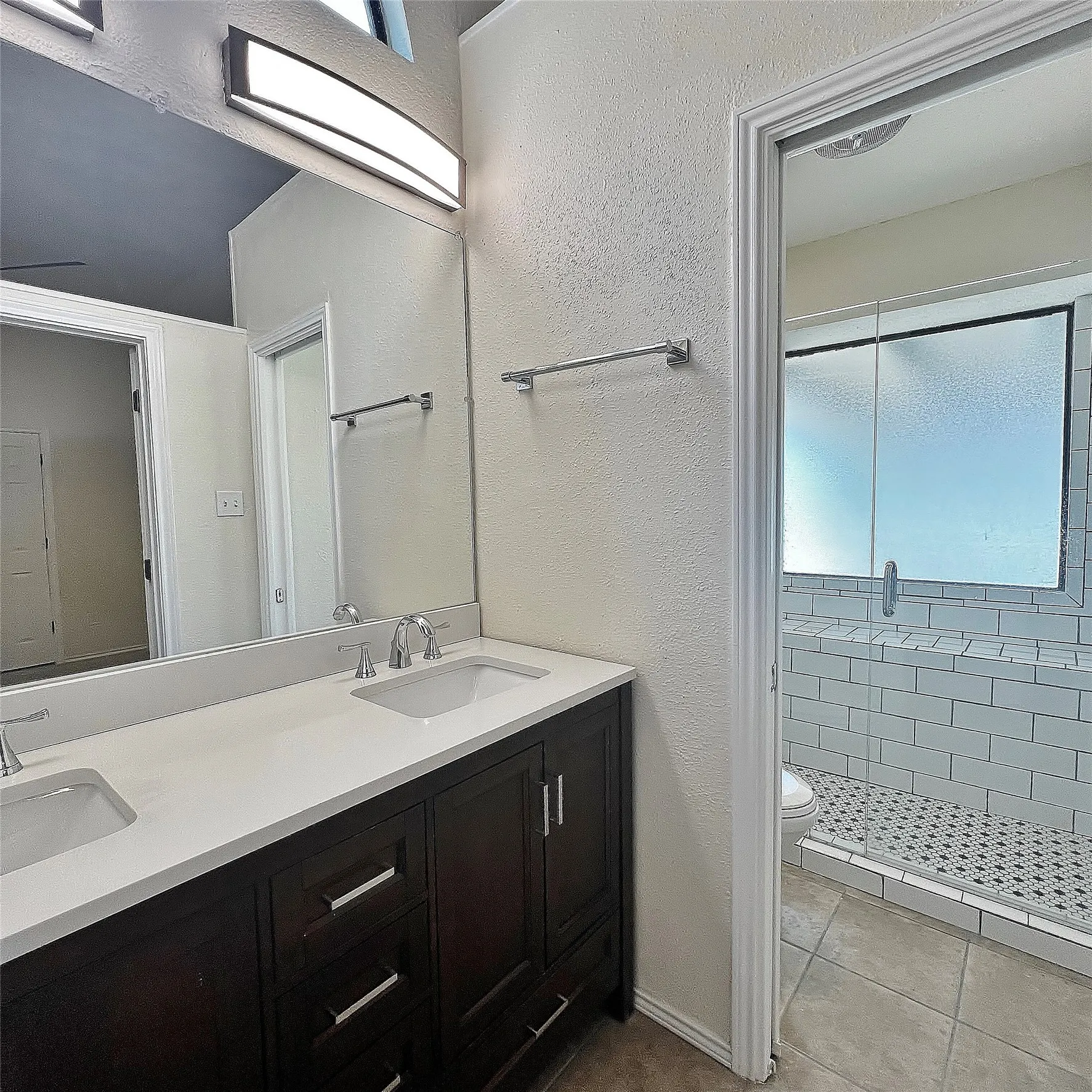 Single Family Residence For Rent in Tarrant County , 4808 Waxwing Drive, Arlington, Texas 76018, 3 Bedroom, 2 Bathroom, 2 Garage spaces, 1,357 Sqft, built in 1985, mls#21356627, Real Estate Agent in Arlington, Homes For Rent in Tarrant county, Homes For Rent in Arlington, Realtor in Arlington Texas, Real Estate Brokerage Independent Realty Texas, Luminita Cordes Realtor