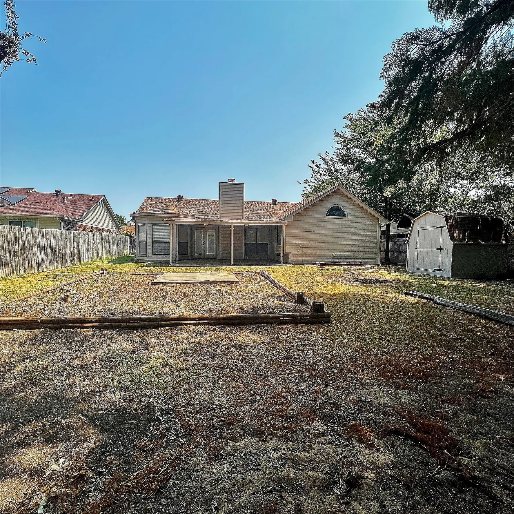 Single Family Residence For Rent in Tarrant County , 4808 Waxwing Drive, Arlington, Texas 76018, 3 Bedroom, 2 Bathroom, 2 Garage spaces, 1,357 Sqft, built in 1985, mls#21356627, Real Estate Agent in Arlington, Homes For Rent in Tarrant county, Homes For Rent in Arlington, Realtor in Arlington Texas, Real Estate Brokerage Independent Realty Texas, Luminita Cordes Realtor