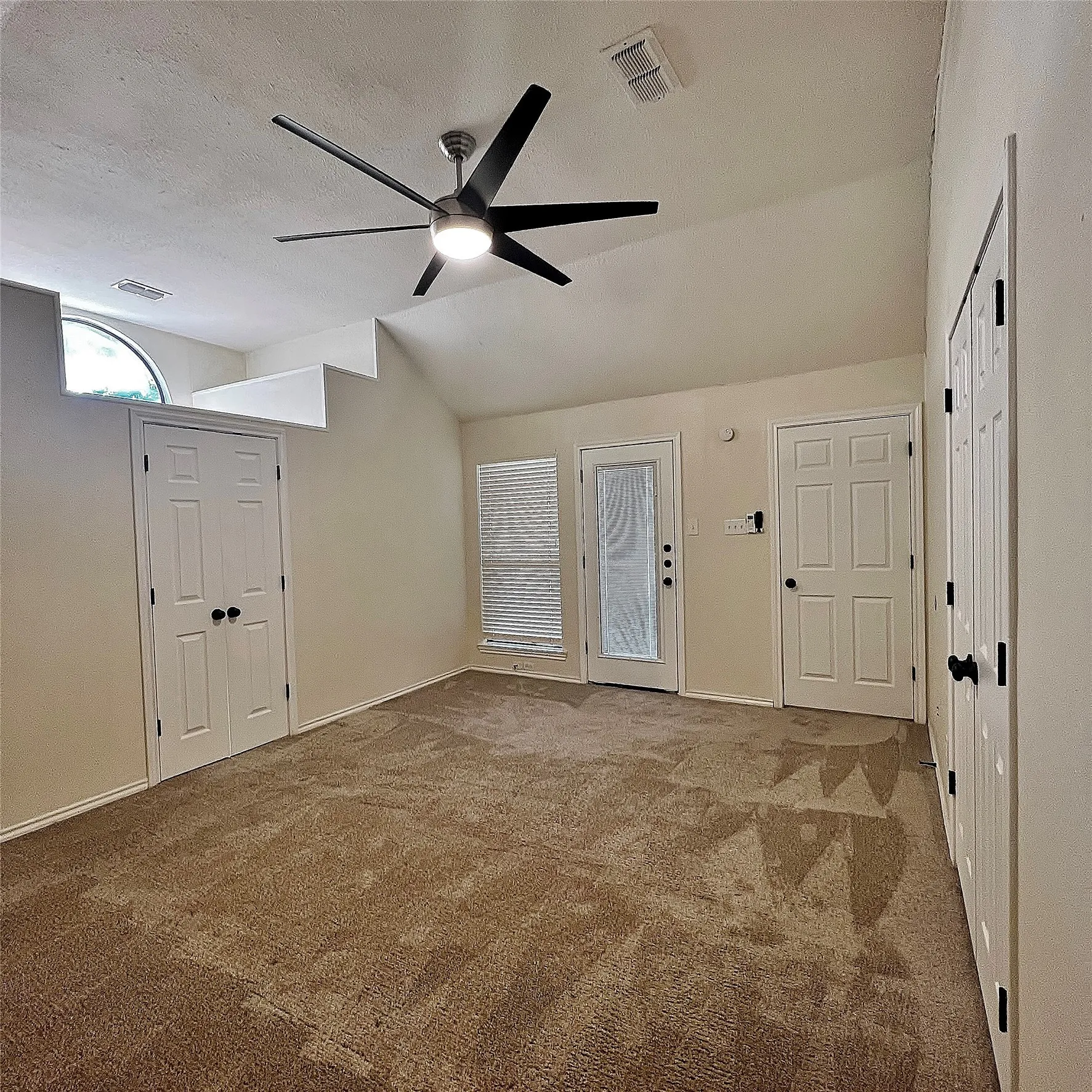 Single Family Residence For Rent in Tarrant County , 4808 Waxwing Drive, Arlington, Texas 76018, 3 Bedroom, 2 Bathroom, 2 Garage spaces, 1,357 Sqft, built in 1985, mls#21356627, Real Estate Agent in Arlington, Homes For Rent in Tarrant county, Homes For Rent in Arlington, Realtor in Arlington Texas, Real Estate Brokerage Independent Realty Texas, Luminita Cordes Realtor