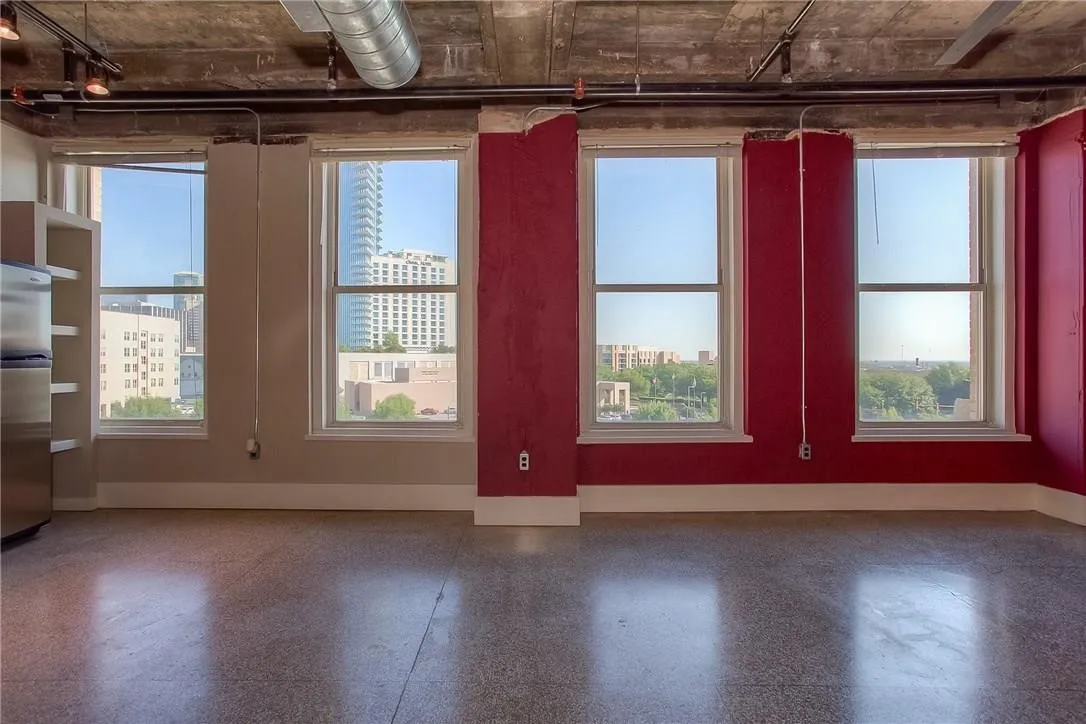 Condominium For Rent in Tarrant County , 221 W Lancaster Avenue 3006, Fort Worth, Texas 76102, 1 Bedroom, 1 Bathroom, Garage spaces, 745 Sqft, built in 1930, mls#21356630, Real Estate Agent in Fort Worth, Homes For Rent in Tarrant county, Homes For Rent in Fort Worth, Realtor in Fort Worth Texas, Real Estate Brokerage Independent Realty Texas, Luminita Cordes Realtor