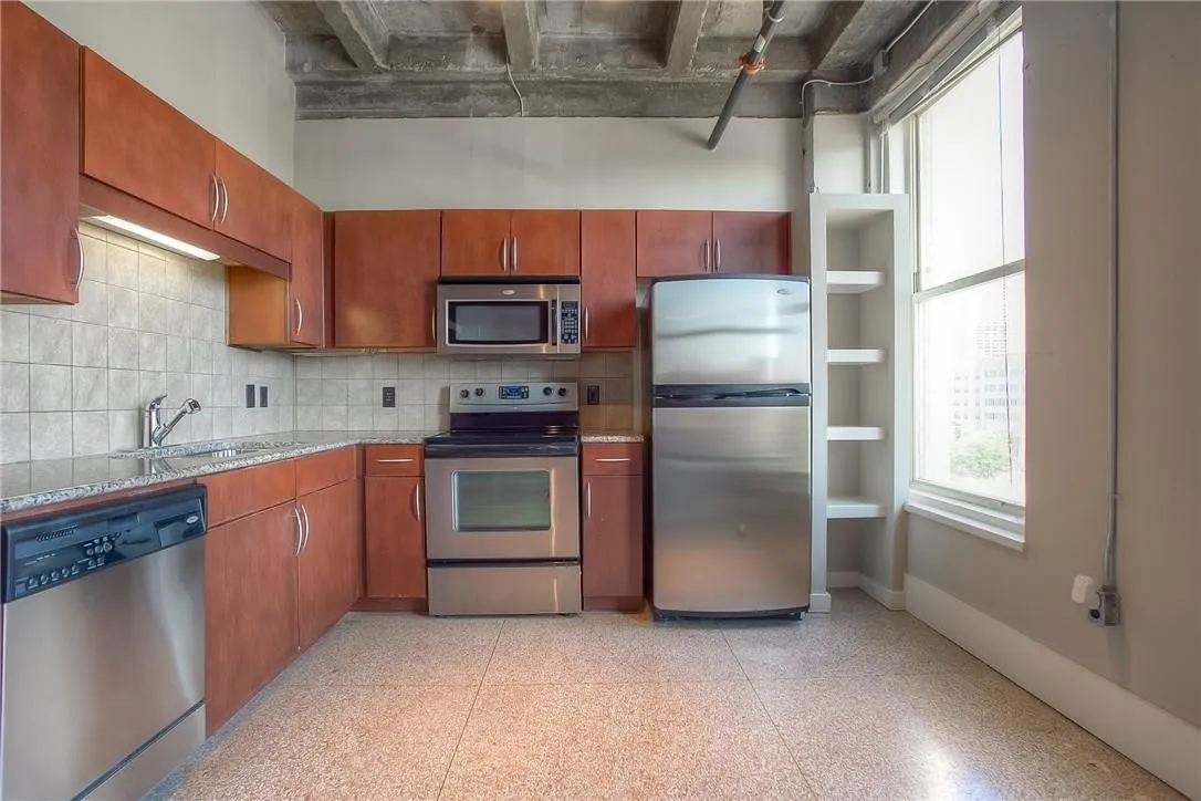 Condominium For Rent in Tarrant County , 221 W Lancaster Avenue 3006, Fort Worth, Texas 76102, 1 Bedroom, 1 Bathroom, Garage spaces, 745 Sqft, built in 1930, mls#21356630, Real Estate Agent in Fort Worth, Homes For Rent in Tarrant county, Homes For Rent in Fort Worth, Realtor in Fort Worth Texas, Real Estate Brokerage Independent Realty Texas, Luminita Cordes Realtor
