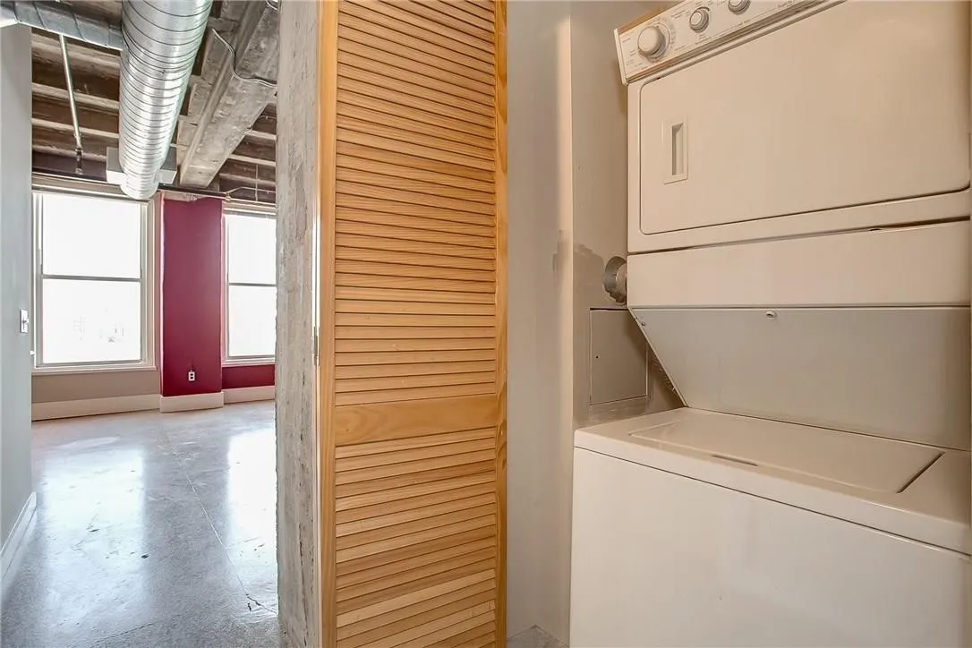 Condominium For Rent in Tarrant County , 221 W Lancaster Avenue 3006, Fort Worth, Texas 76102, 1 Bedroom, 1 Bathroom, Garage spaces, 745 Sqft, built in 1930, mls#21356630, Real Estate Agent in Fort Worth, Homes For Rent in Tarrant county, Homes For Rent in Fort Worth, Realtor in Fort Worth Texas, Real Estate Brokerage Independent Realty Texas, Luminita Cordes Realtor