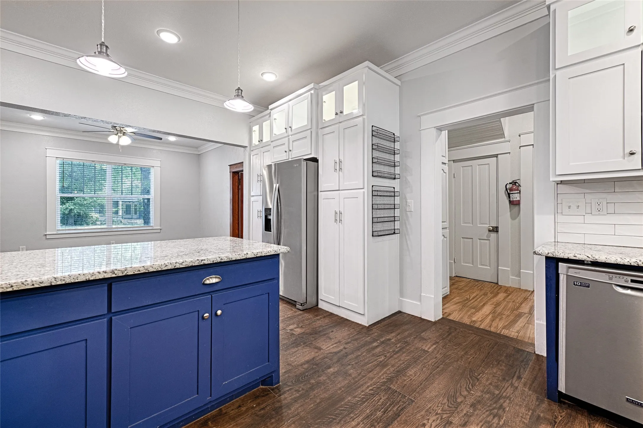 Single Family Residence For Sale in Grayson County , 309 W Walnut Street, Whitewright, Texas 75491, 3 Bedroom, 2 Bathroom, 1 Garage spaces, 2,180 Sqft, built in 1900, Price $389,900, mls#21356266, Real Estate Agent in Whitewright, Homes For Sale in Grayson county, Homes For Sale in Whitewright, Realtor in Whitewright Texas, Real Estate Brokerage Independent Realty Texas, Luminita Cordes Realtor