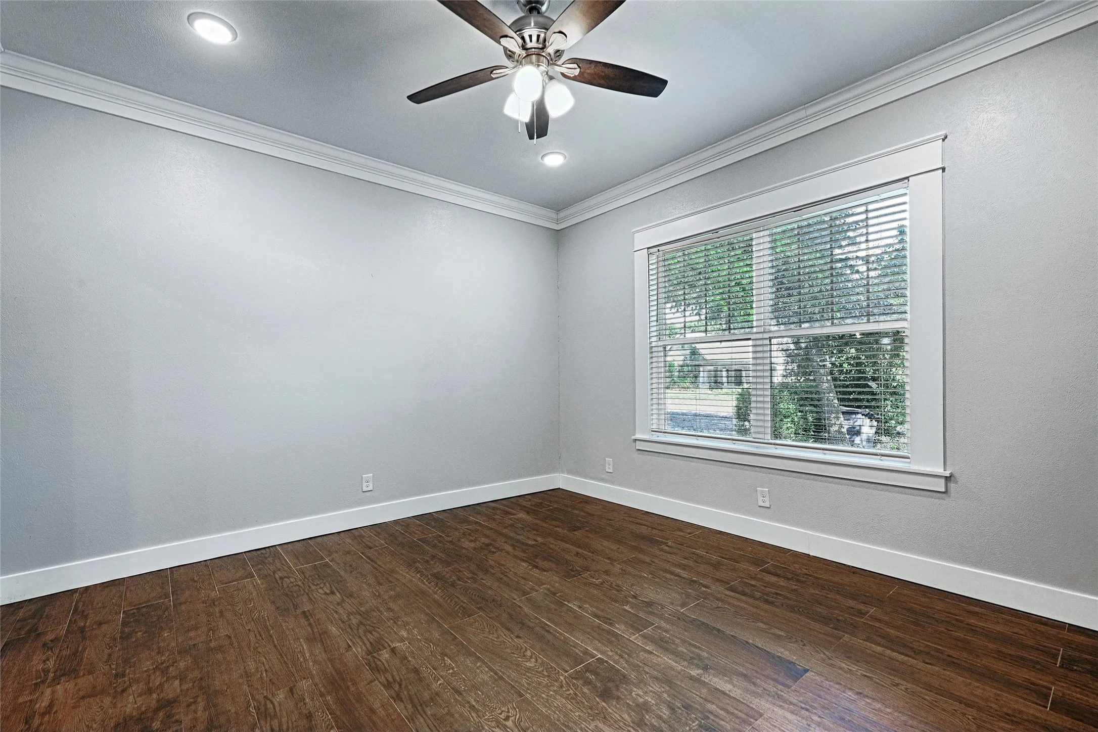 Single Family Residence For Sale in Grayson County , 309 W Walnut Street, Whitewright, Texas 75491, 3 Bedroom, 2 Bathroom, 1 Garage spaces, 2,180 Sqft, built in 1900, Price $389,900, mls#21356266, Real Estate Agent in Whitewright, Homes For Sale in Grayson county, Homes For Sale in Whitewright, Realtor in Whitewright Texas, Real Estate Brokerage Independent Realty Texas, Luminita Cordes Realtor