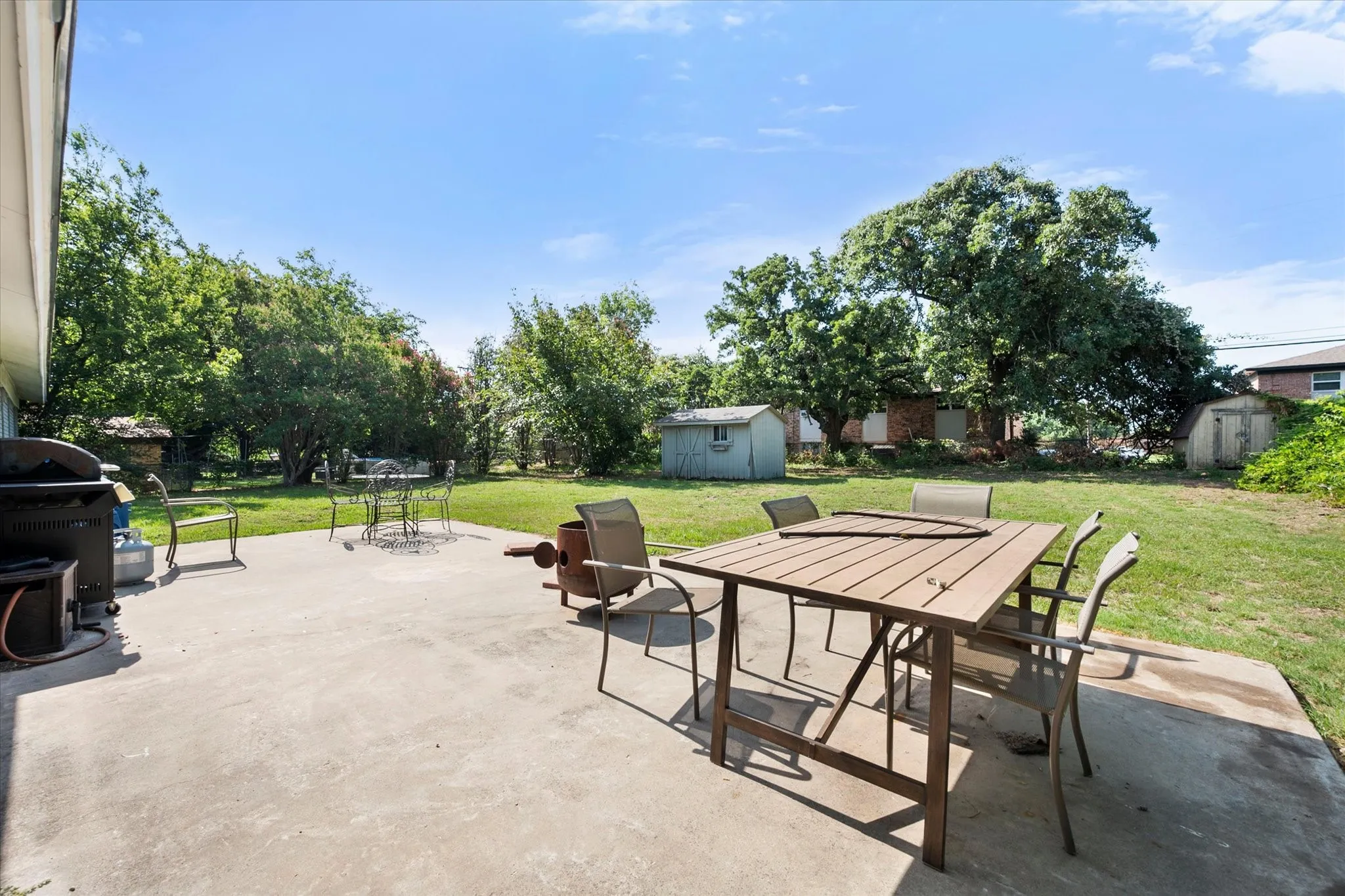 Single Family Residence For Sale in Johnson County , 202 Lone Star Street, Joshua, Texas 76058, 3 Bedroom, 2 Bathroom, 1 Garage spaces, 1,676 Sqft, built in 1972, mls#21356614, Real Estate Agent in Joshua, Homes For Sale in Johnson county, Homes For Sale in Joshua, Realtor in Joshua Texas, Real Estate Brokerage Independent Realty Texas, Luminita Cordes Realtor