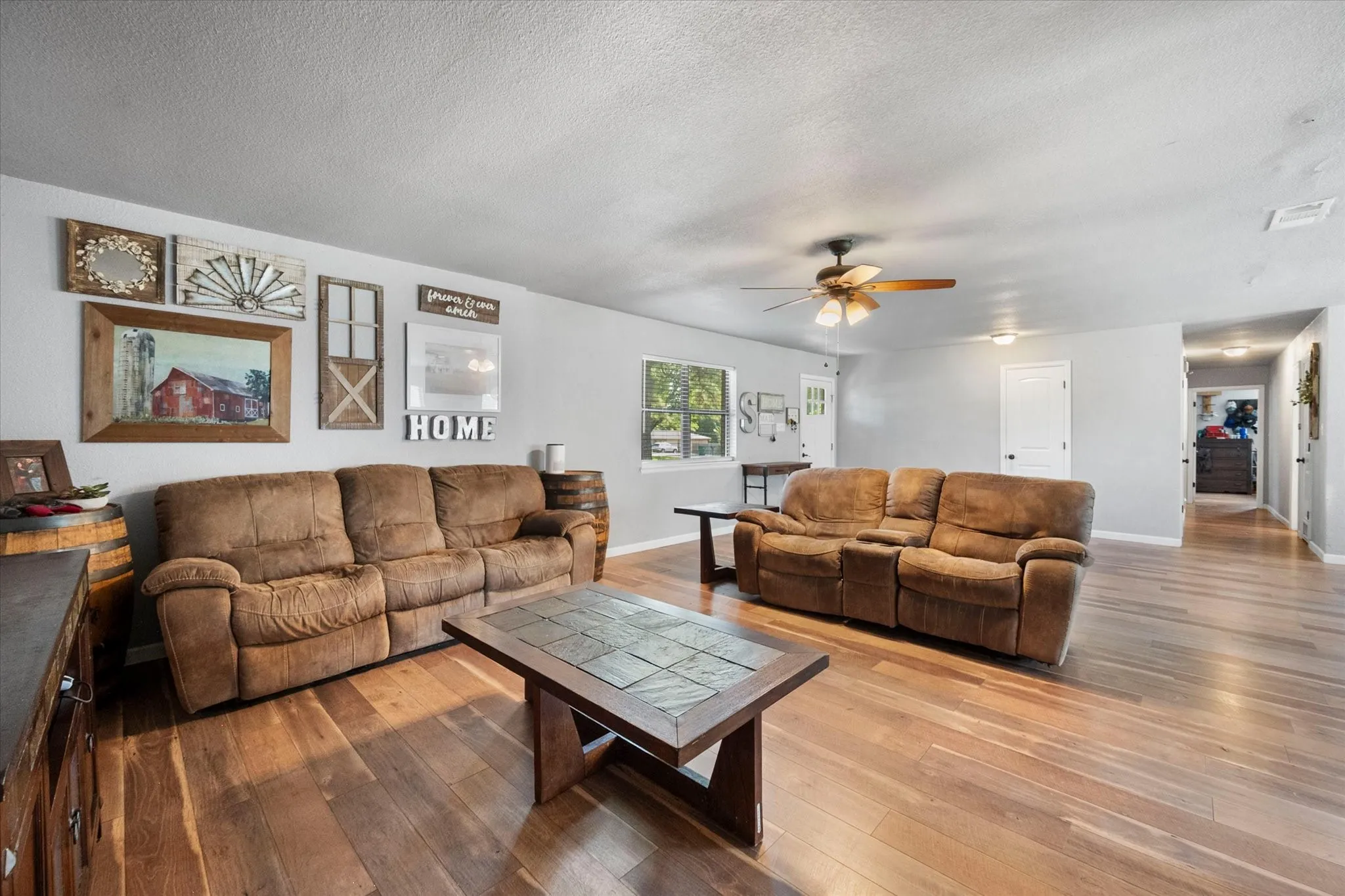 Single Family Residence For Sale in Johnson County , 202 Lone Star Street, Joshua, Texas 76058, 3 Bedroom, 2 Bathroom, 1 Garage spaces, 1,676 Sqft, built in 1972, mls#21356614, Real Estate Agent in Joshua, Homes For Sale in Johnson county, Homes For Sale in Joshua, Realtor in Joshua Texas, Real Estate Brokerage Independent Realty Texas, Luminita Cordes Realtor