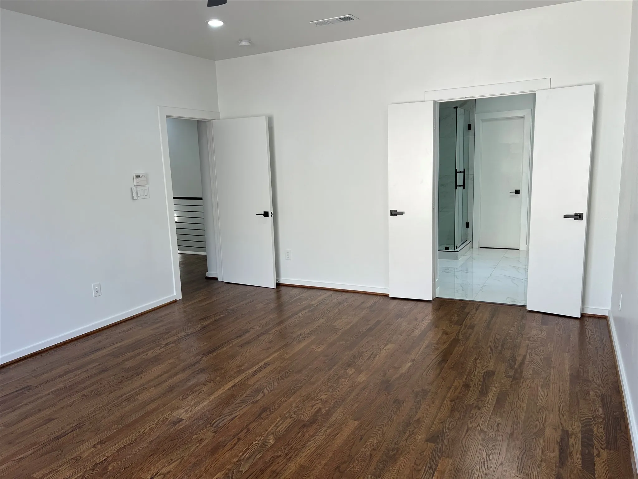 Townhouse For Sale in Dallas County , 4304 Gilbert Avenue, Dallas, Texas 75219, 3 Bedroom, 3 Bathroom, 2 Garage spaces, 1,957 Sqft, built in 1998, mls#21356645, Real Estate Agent in Dallas, Homes For Sale in Dallas county, Homes For Sale in Dallas, Realtor in Dallas Texas, Real Estate Brokerage Independent Realty Texas, Luminita Cordes Realtor