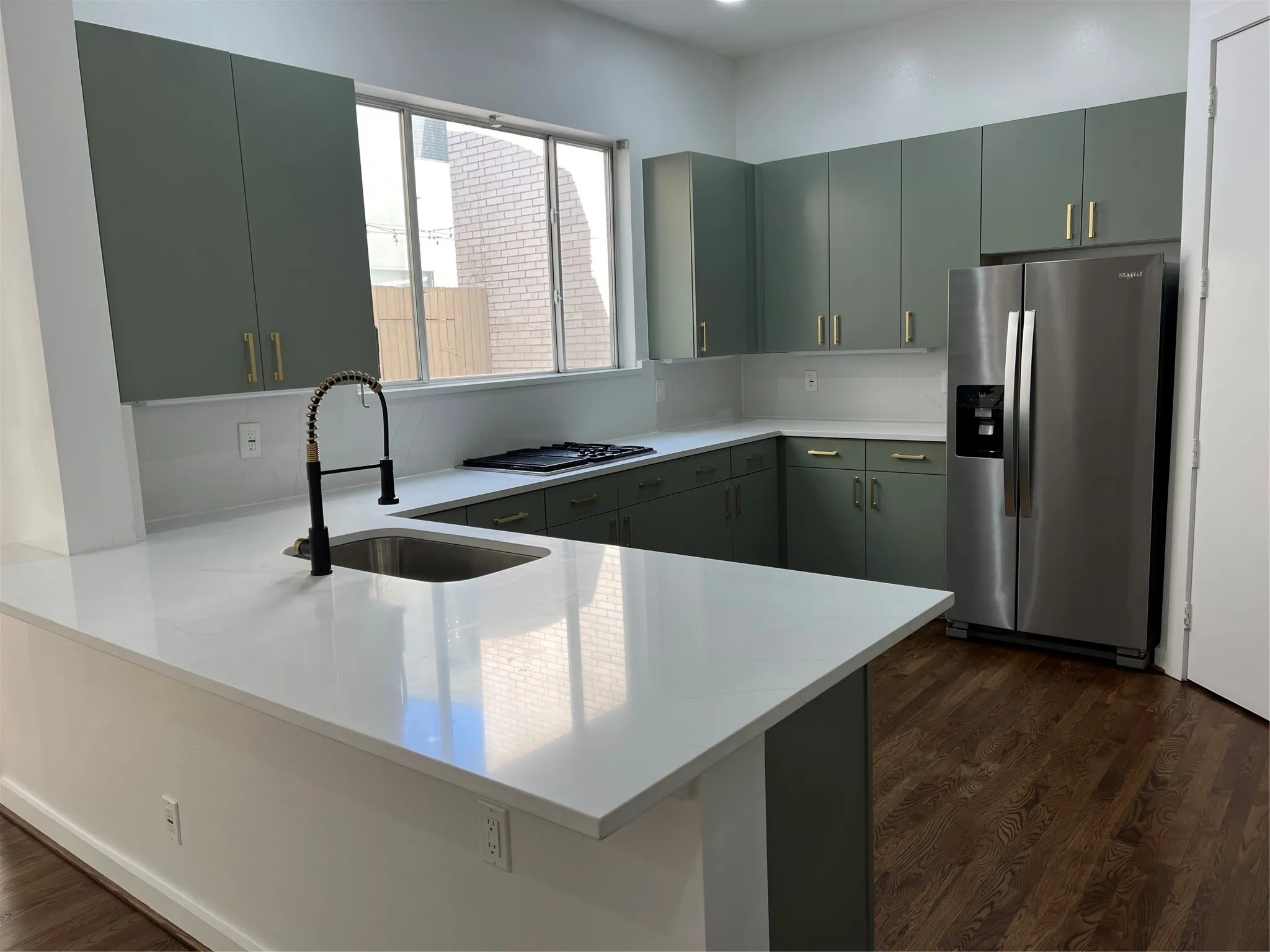 Townhouse For Sale in Dallas County , 4304 Gilbert Avenue, Dallas, Texas 75219, 3 Bedroom, 3 Bathroom, 2 Garage spaces, 1,957 Sqft, built in 1998, mls#21356645, Real Estate Agent in Dallas, Homes For Sale in Dallas county, Homes For Sale in Dallas, Realtor in Dallas Texas, Real Estate Brokerage Independent Realty Texas, Luminita Cordes Realtor
