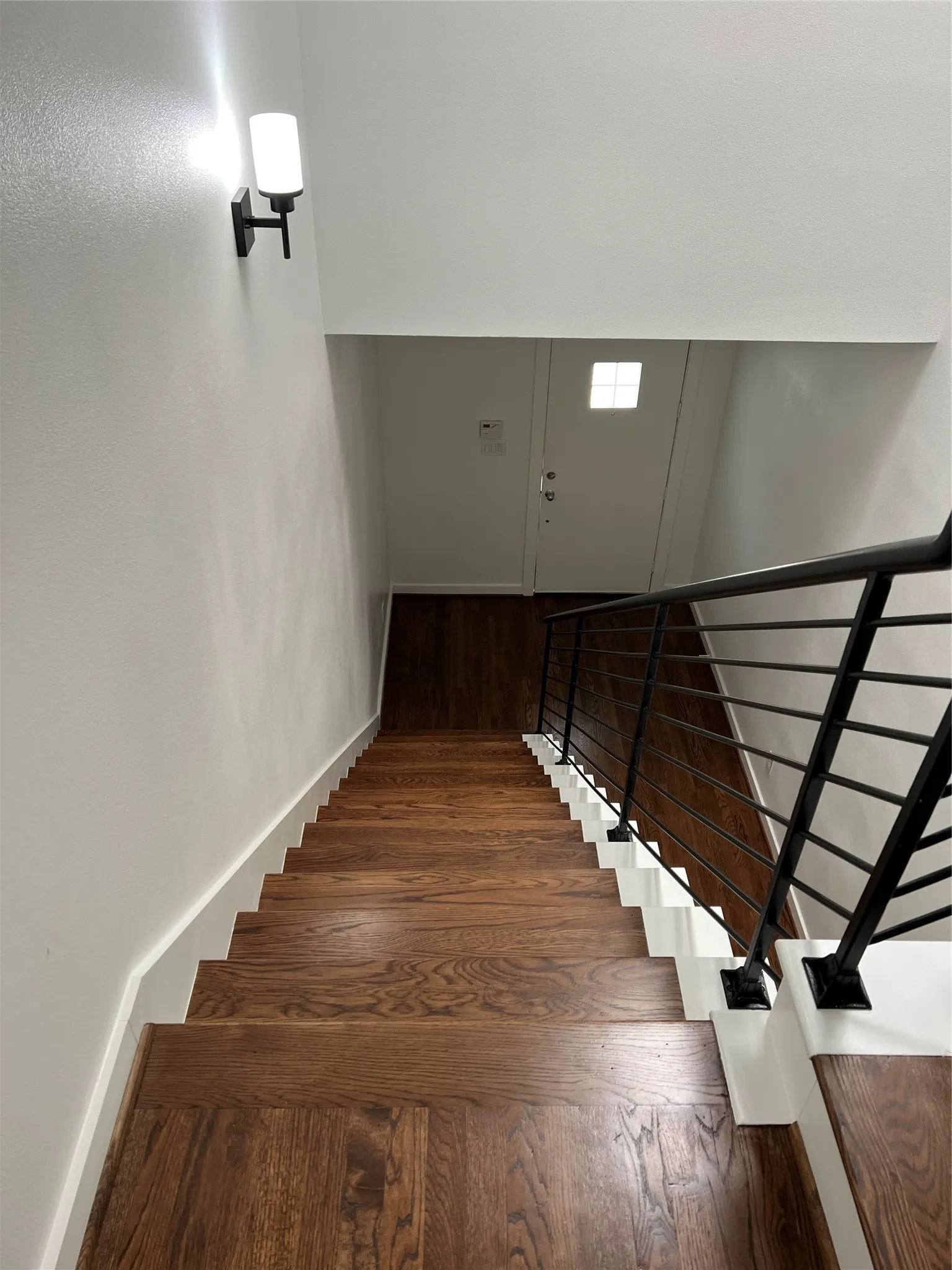 Townhouse For Sale in Dallas County , 4304 Gilbert Avenue, Dallas, Texas 75219, 3 Bedroom, 3 Bathroom, 2 Garage spaces, 1,957 Sqft, built in 1998, mls#21356645, Real Estate Agent in Dallas, Homes For Sale in Dallas county, Homes For Sale in Dallas, Realtor in Dallas Texas, Real Estate Brokerage Independent Realty Texas, Luminita Cordes Realtor