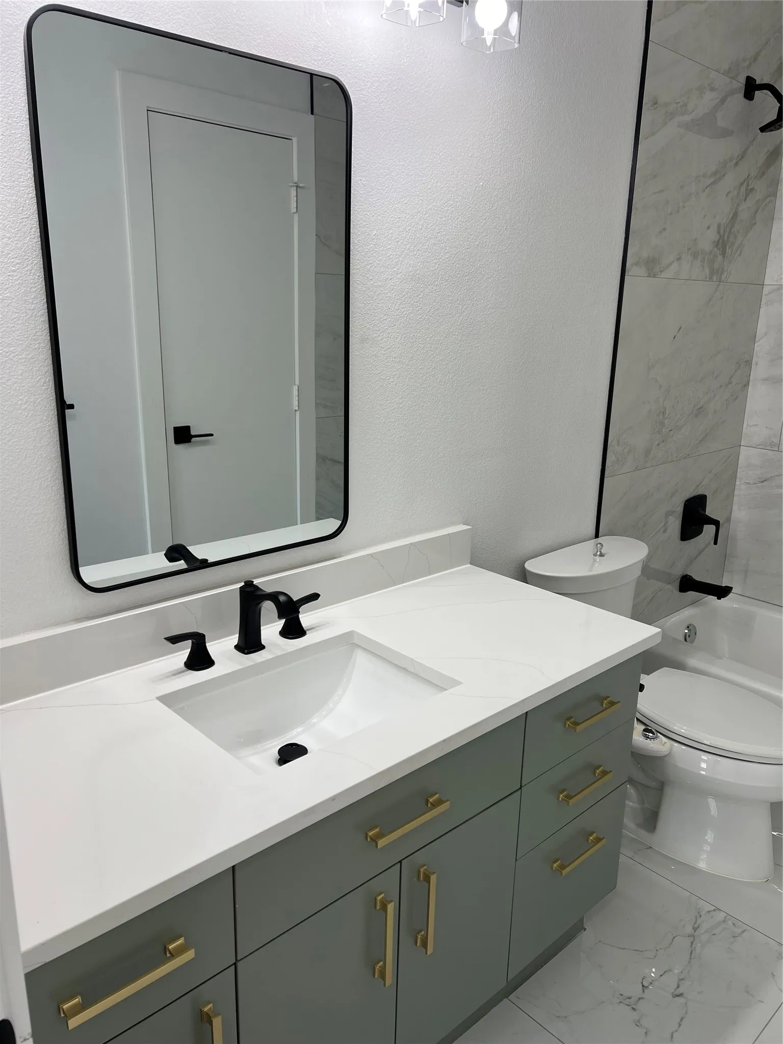 Townhouse For Sale in Dallas County , 4304 Gilbert Avenue, Dallas, Texas 75219, 3 Bedroom, 3 Bathroom, 2 Garage spaces, 1,957 Sqft, built in 1998, mls#21356645, Real Estate Agent in Dallas, Homes For Sale in Dallas county, Homes For Sale in Dallas, Realtor in Dallas Texas, Real Estate Brokerage Independent Realty Texas, Luminita Cordes Realtor