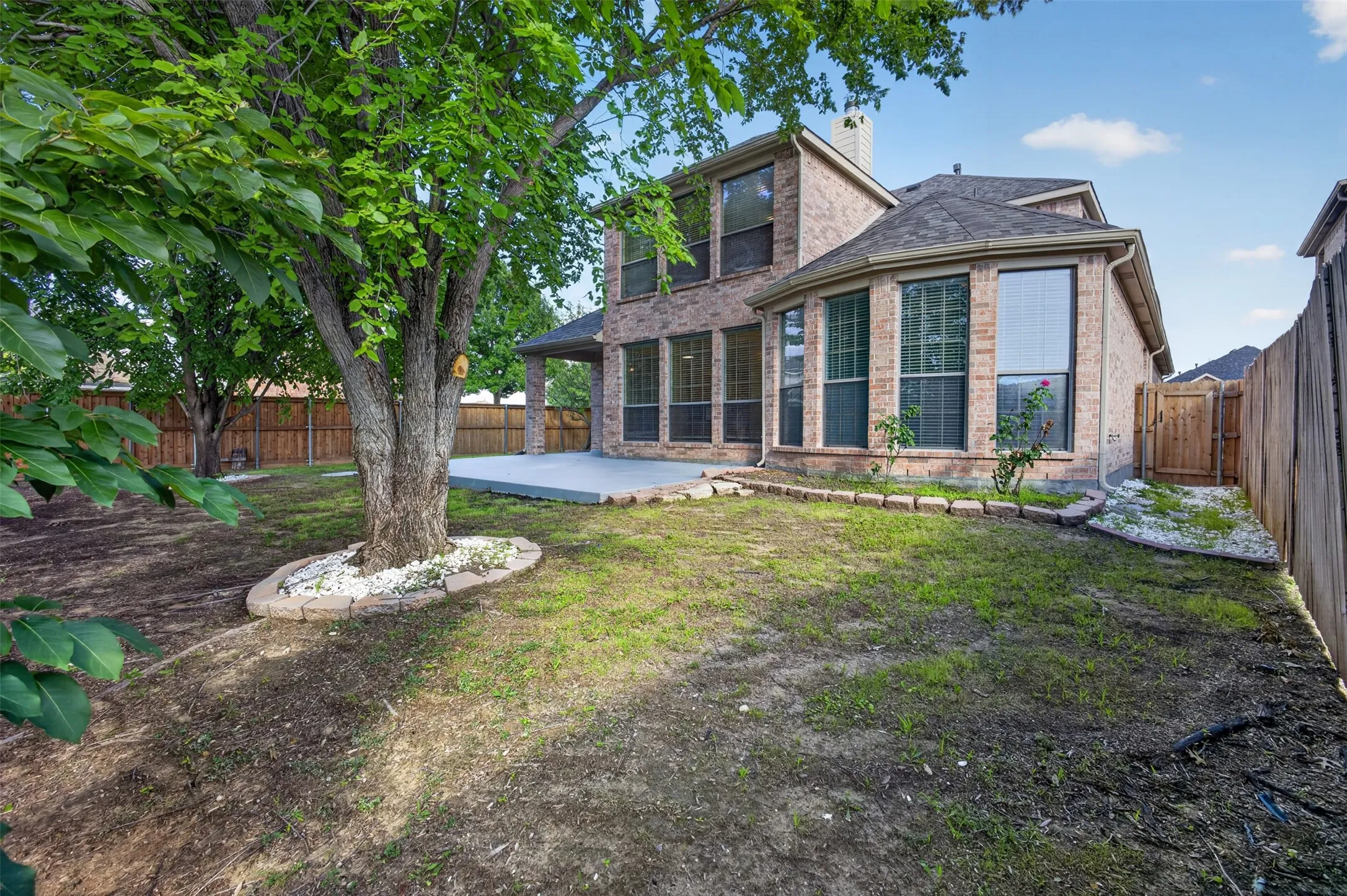 Single Family Residence For Rent in Tarrant County , 2616 Cove Drive, Grand Prairie, Texas 75054, 4 Bedroom, 4 Bathroom, 2 Garage spaces, 2,840 Sqft, built in 2005, mls#21356648, Real Estate Agent in Grand Prairie, Homes For Rent in Tarrant county, Homes For Rent in Grand Prairie, Realtor in Grand Prairie Texas, Real Estate Brokerage Independent Realty Texas, Luminita Cordes Realtor