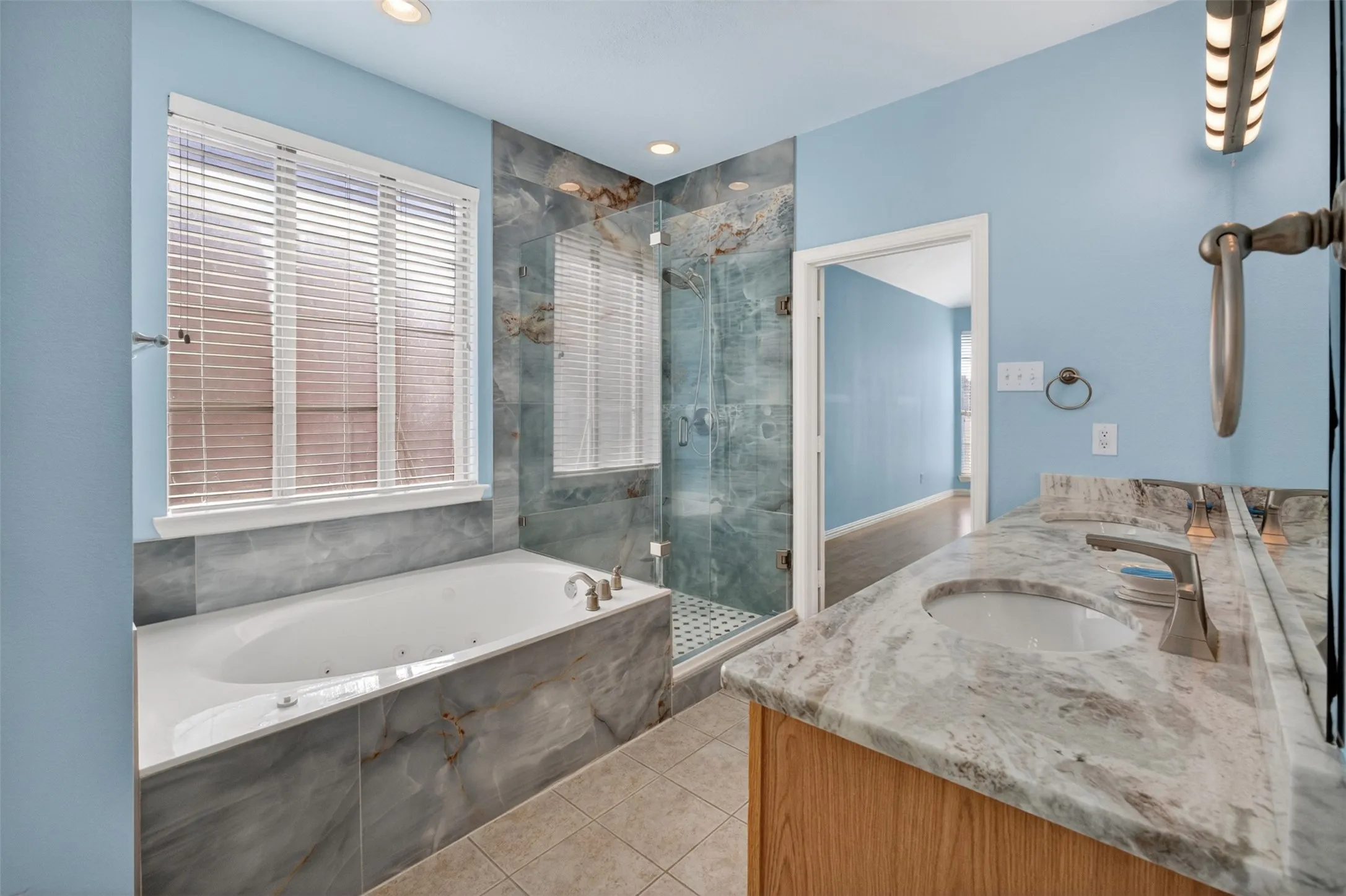 Single Family Residence For Rent in Tarrant County , 2616 Cove Drive, Grand Prairie, Texas 75054, 4 Bedroom, 4 Bathroom, 2 Garage spaces, 2,840 Sqft, built in 2005, mls#21356648, Real Estate Agent in Grand Prairie, Homes For Rent in Tarrant county, Homes For Rent in Grand Prairie, Realtor in Grand Prairie Texas, Real Estate Brokerage Independent Realty Texas, Luminita Cordes Realtor