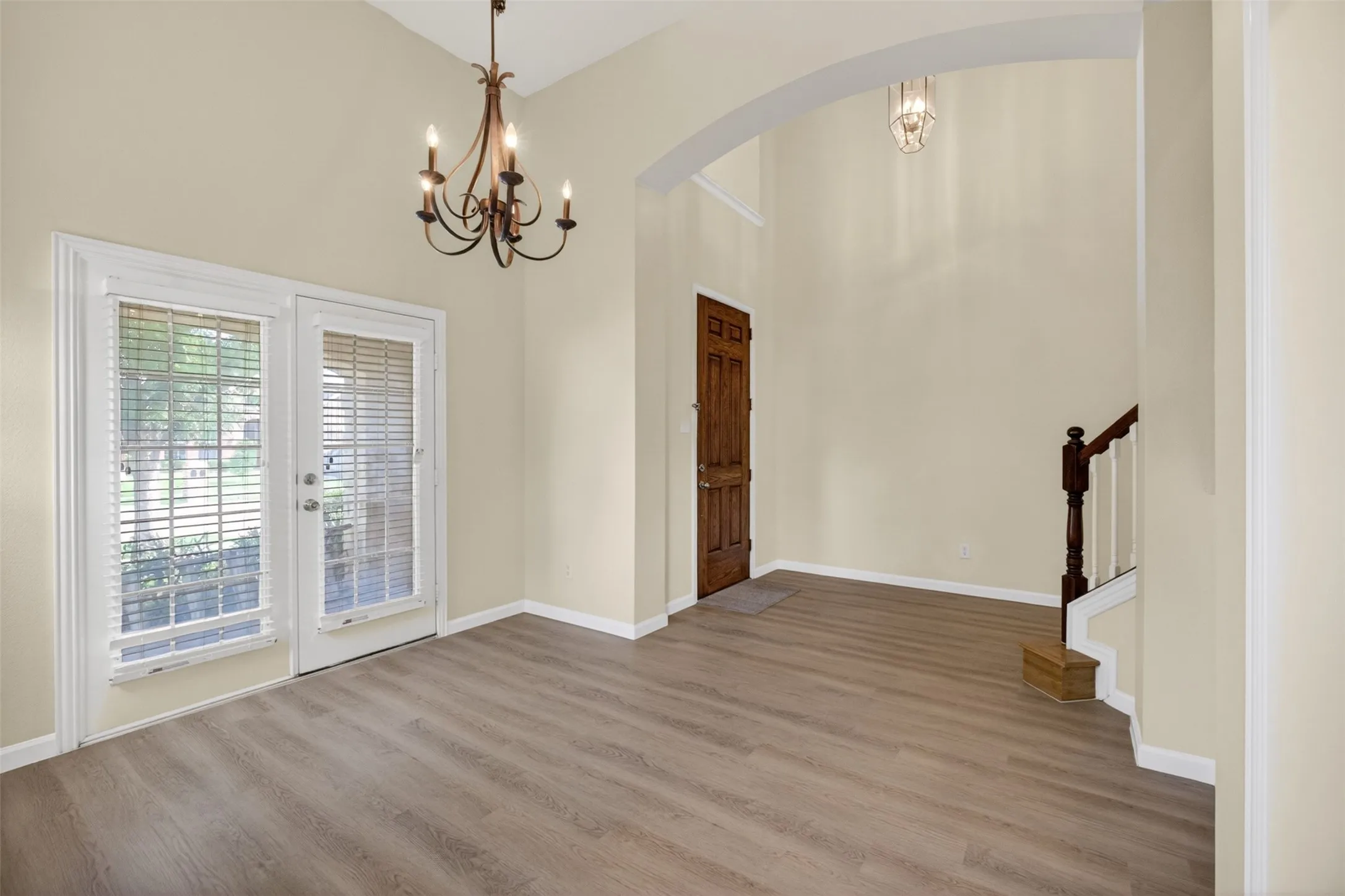 Single Family Residence For Rent in Tarrant County , 2616 Cove Drive, Grand Prairie, Texas 75054, 4 Bedroom, 4 Bathroom, 2 Garage spaces, 2,840 Sqft, built in 2005, mls#21356648, Real Estate Agent in Grand Prairie, Homes For Rent in Tarrant county, Homes For Rent in Grand Prairie, Realtor in Grand Prairie Texas, Real Estate Brokerage Independent Realty Texas, Luminita Cordes Realtor