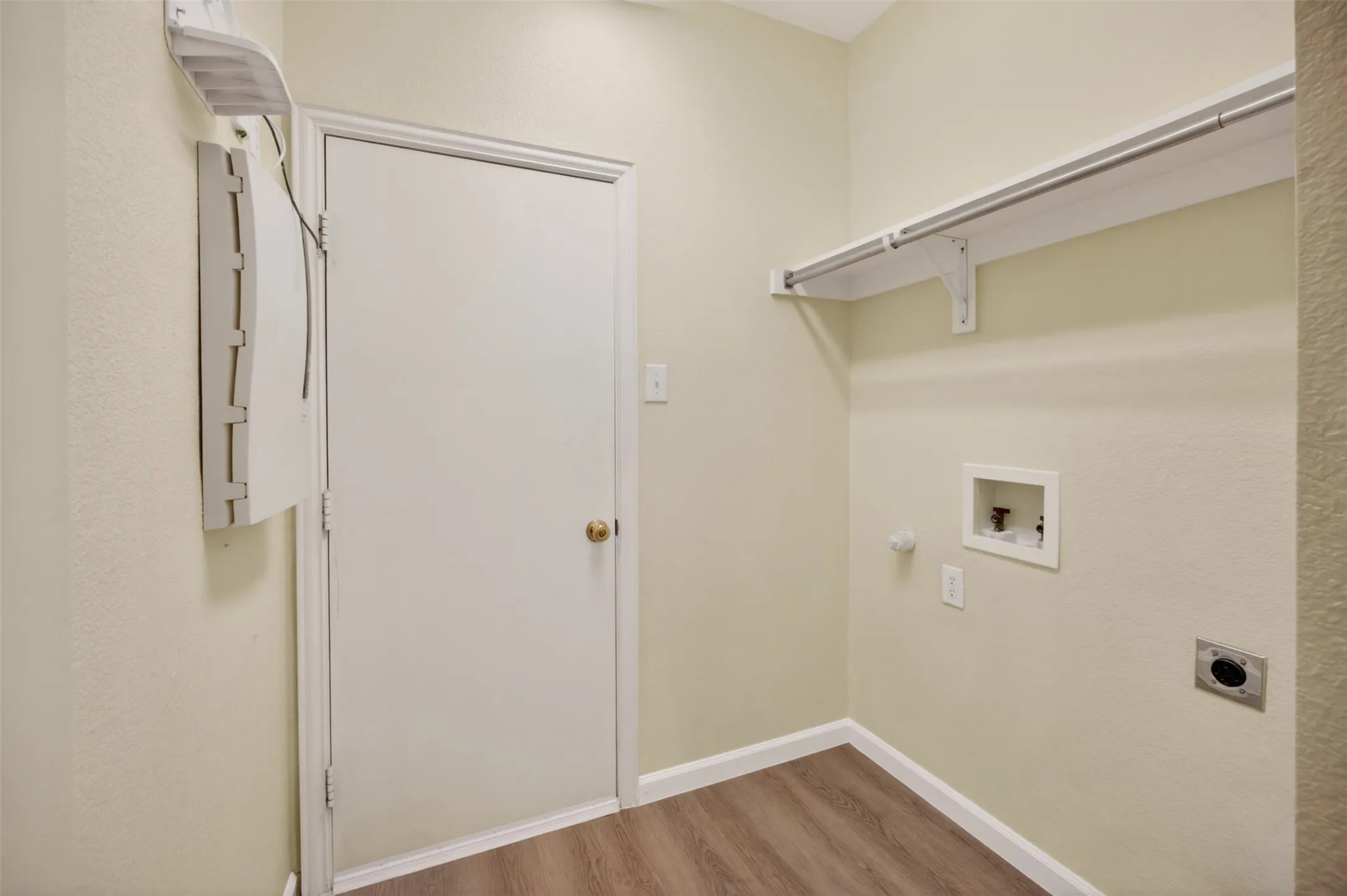 Single Family Residence For Rent in Tarrant County , 2616 Cove Drive, Grand Prairie, Texas 75054, 4 Bedroom, 4 Bathroom, 2 Garage spaces, 2,840 Sqft, built in 2005, mls#21356648, Real Estate Agent in Grand Prairie, Homes For Rent in Tarrant county, Homes For Rent in Grand Prairie, Realtor in Grand Prairie Texas, Real Estate Brokerage Independent Realty Texas, Luminita Cordes Realtor