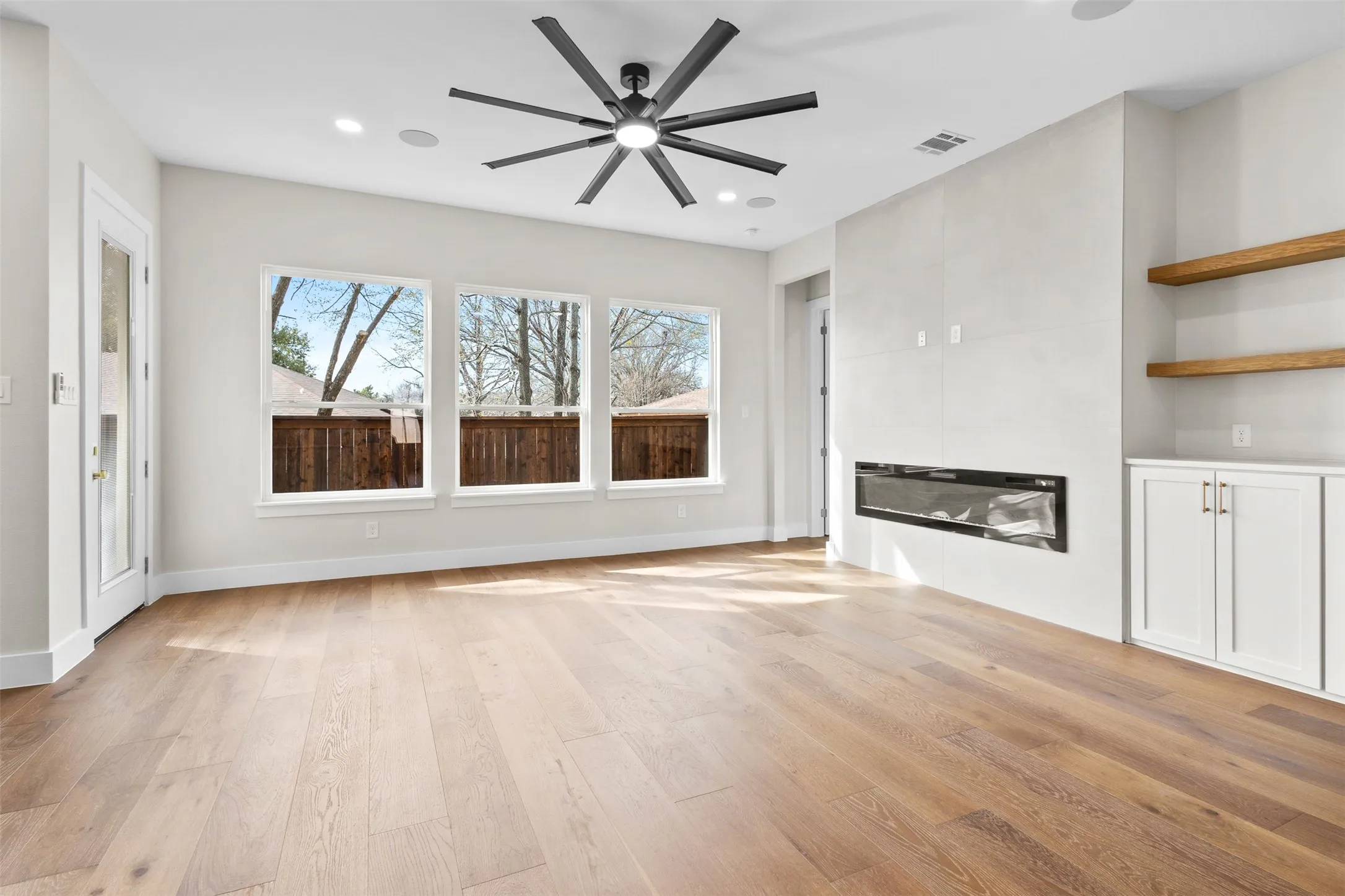 Single Family Residence For Sale in Tarrant County , 7133 Stone Villa Circle, North Richland Hills, Texas 76182, 4 Bedroom, 3 Bathroom, 2 Garage spaces, 3,194 Sqft, built in 2026, mls#21356652, Real Estate Agent in North Richland Hills, Homes For Sale in Tarrant county, Homes For Sale in North Richland Hills, Realtor in North Richland Hills Texas, Real Estate Brokerage Independent Realty Texas, Luminita Cordes Realtor