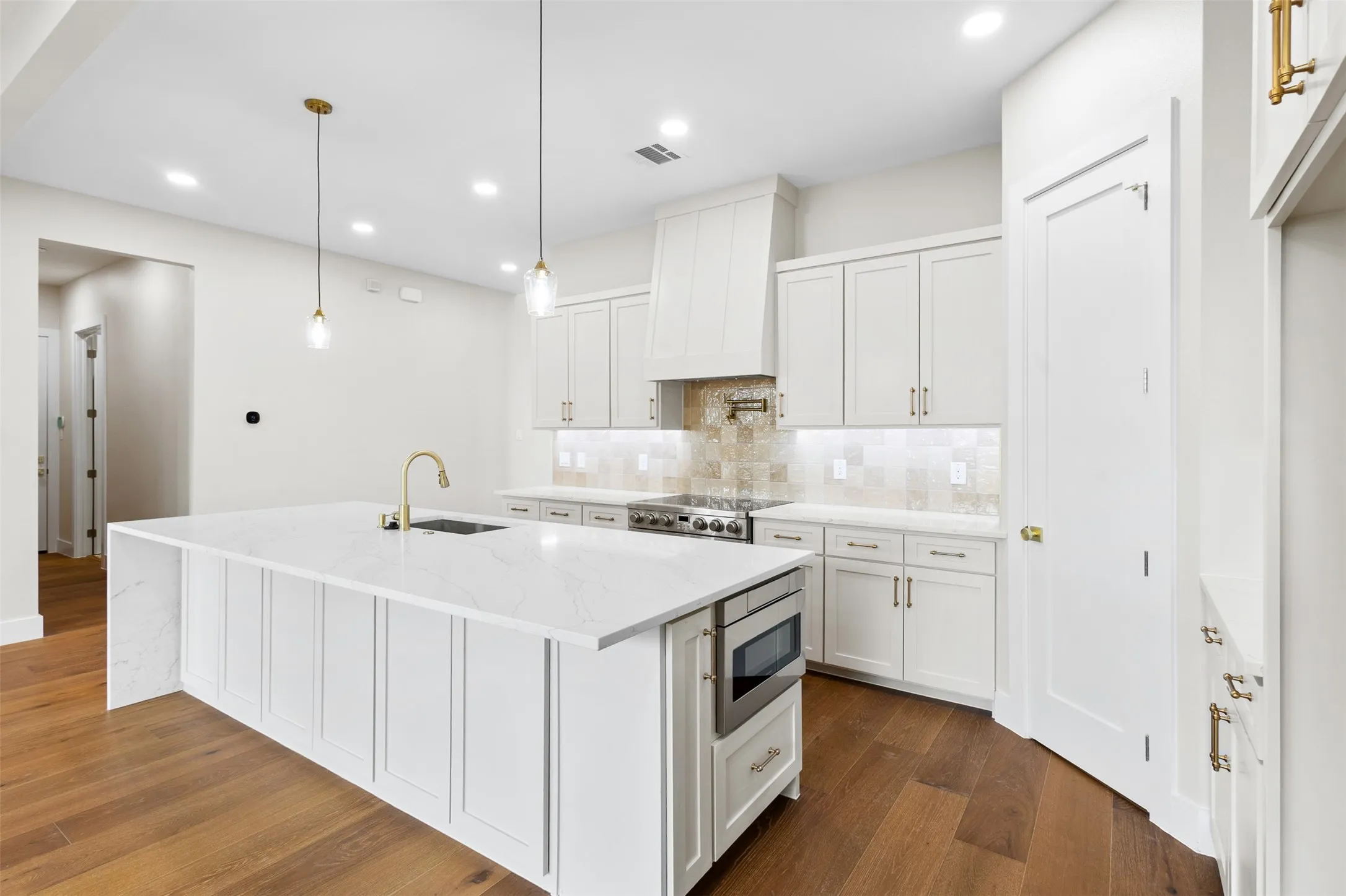 Single Family Residence For Sale in Tarrant County , 7133 Stone Villa Circle, North Richland Hills, Texas 76182, 4 Bedroom, 3 Bathroom, 2 Garage spaces, 3,194 Sqft, built in 2026, mls#21356652, Real Estate Agent in North Richland Hills, Homes For Sale in Tarrant county, Homes For Sale in North Richland Hills, Realtor in North Richland Hills Texas, Real Estate Brokerage Independent Realty Texas, Luminita Cordes Realtor