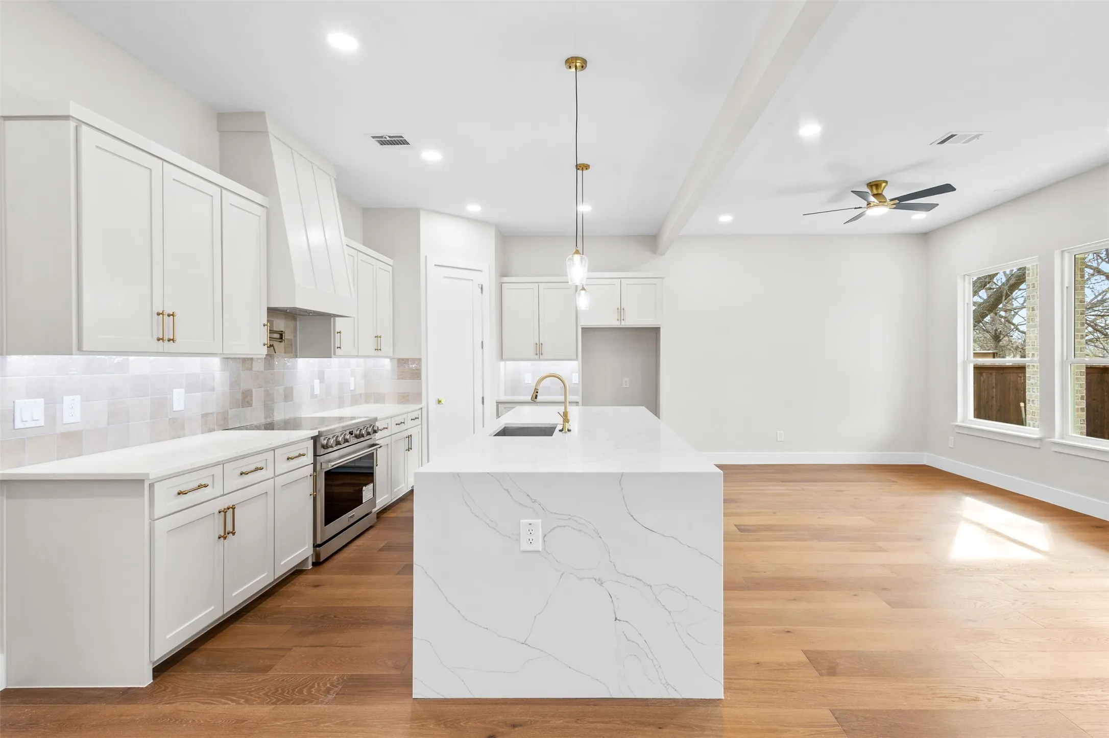 Single Family Residence For Sale in Tarrant County , 7133 Stone Villa Circle, North Richland Hills, Texas 76182, 4 Bedroom, 3 Bathroom, 2 Garage spaces, 3,194 Sqft, built in 2026, mls#21356652, Real Estate Agent in North Richland Hills, Homes For Sale in Tarrant county, Homes For Sale in North Richland Hills, Realtor in North Richland Hills Texas, Real Estate Brokerage Independent Realty Texas, Luminita Cordes Realtor