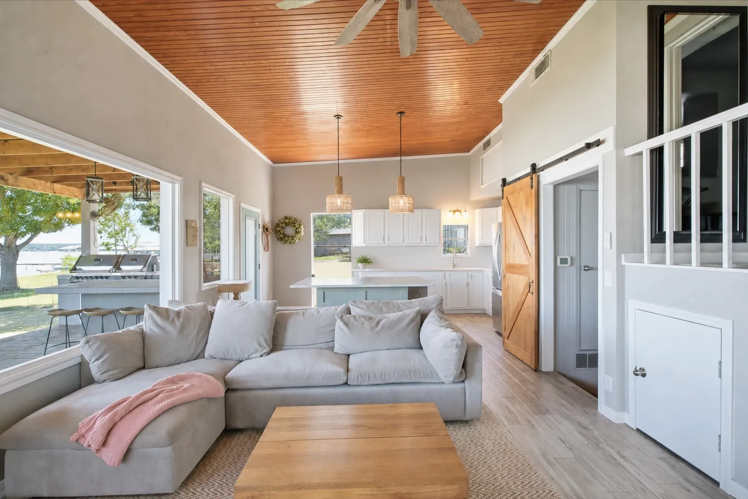 Single Family Residence For Sale in Tarrant County , 6820 Briar Road, Azle, Texas 76020, 3 Bedroom, 2 Bathroom, Garage spaces, 1,958 Sqft, built in 1948, Price $575,000, mls#21356654, Real Estate Agent in Azle, Homes For Sale in Tarrant county, Homes For Sale in Azle, Realtor in Azle Texas, Real Estate Brokerage Independent Realty Texas, Luminita Cordes Realtor