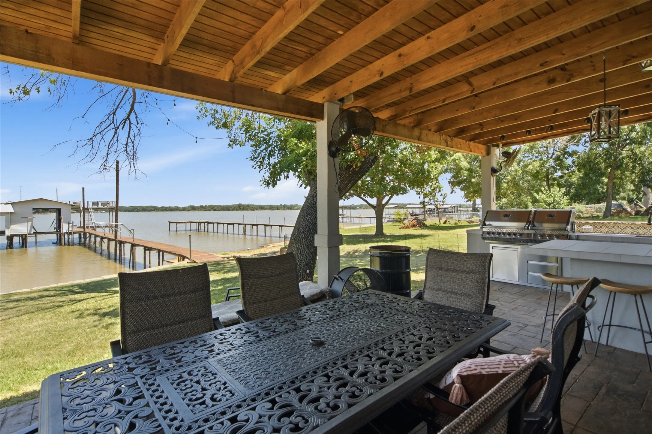 Single Family Residence For Sale in Tarrant County , 6820 Briar Road, Azle, Texas 76020, 3 Bedroom, 2 Bathroom, Garage spaces, 1,958 Sqft, built in 1948, Price $575,000, mls#21356654, Real Estate Agent in Azle, Homes For Sale in Tarrant county, Homes For Sale in Azle, Realtor in Azle Texas, Real Estate Brokerage Independent Realty Texas, Luminita Cordes Realtor