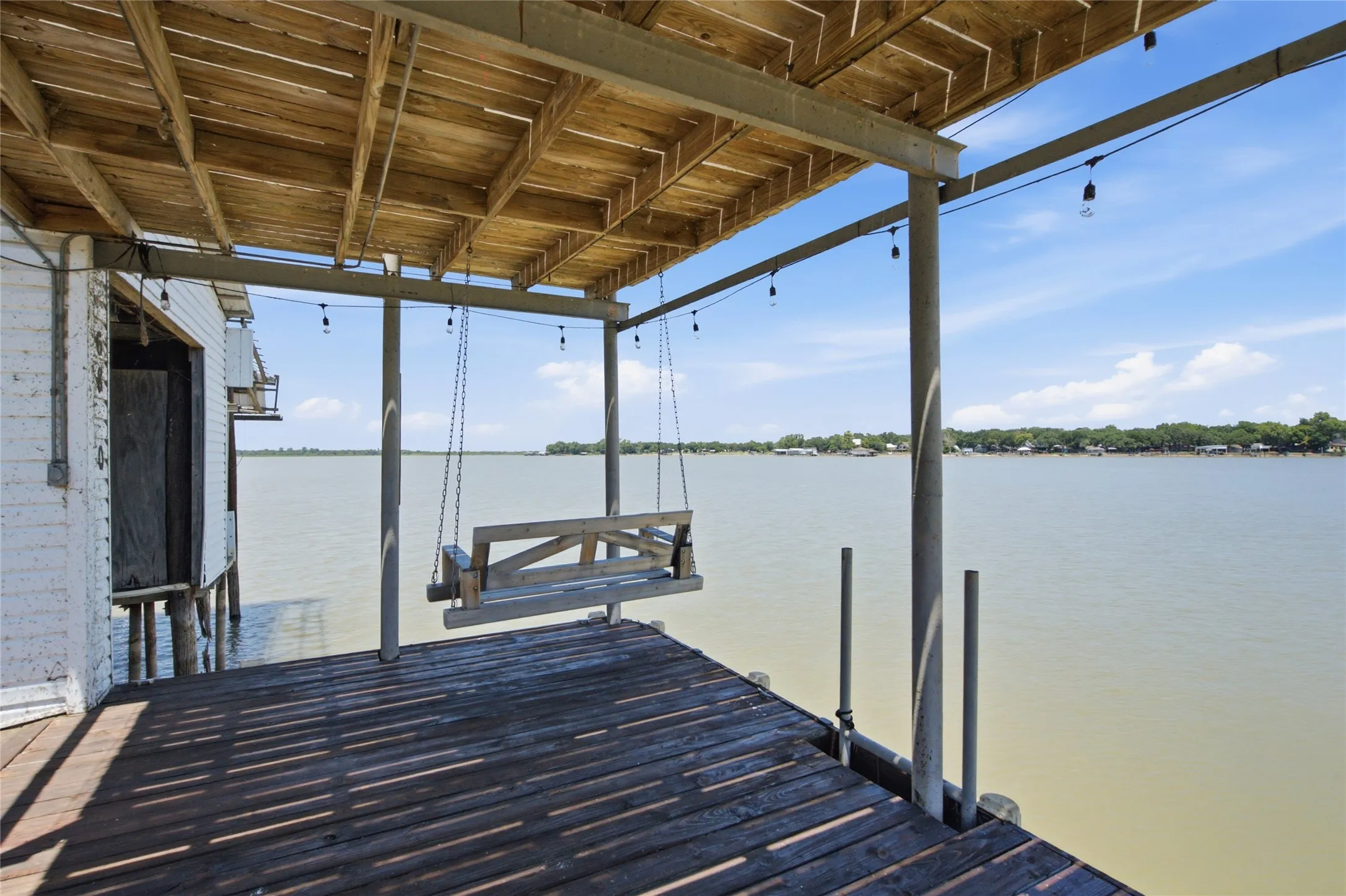 Single Family Residence For Sale in Tarrant County , 6820 Briar Road, Azle, Texas 76020, 3 Bedroom, 2 Bathroom, Garage spaces, 1,958 Sqft, built in 1948, Price $575,000, mls#21356654, Real Estate Agent in Azle, Homes For Sale in Tarrant county, Homes For Sale in Azle, Realtor in Azle Texas, Real Estate Brokerage Independent Realty Texas, Luminita Cordes Realtor