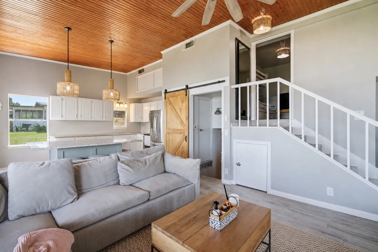 Single Family Residence For Sale in Tarrant County , 6820 Briar Road, Azle, Texas 76020, 3 Bedroom, 2 Bathroom, Garage spaces, 1,958 Sqft, built in 1948, Price $575,000, mls#21356654, Real Estate Agent in Azle, Homes For Sale in Tarrant county, Homes For Sale in Azle, Realtor in Azle Texas, Real Estate Brokerage Independent Realty Texas, Luminita Cordes Realtor