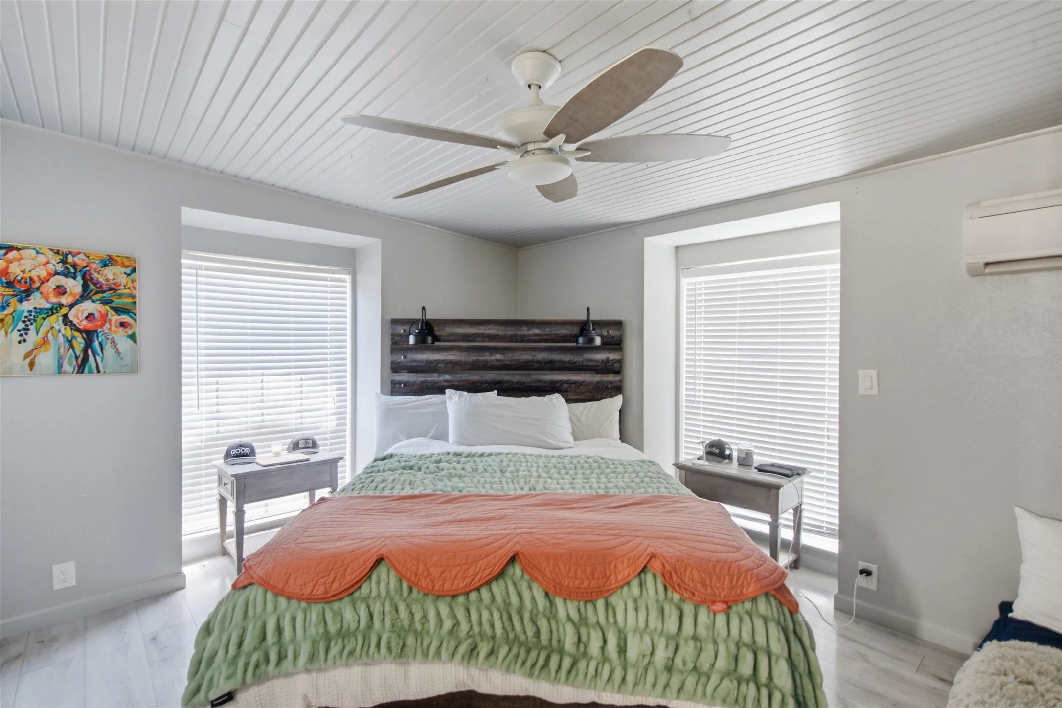 Single Family Residence For Sale in Tarrant County , 6820 Briar Road, Azle, Texas 76020, 3 Bedroom, 2 Bathroom, Garage spaces, 1,958 Sqft, built in 1948, Price $575,000, mls#21356654, Real Estate Agent in Azle, Homes For Sale in Tarrant county, Homes For Sale in Azle, Realtor in Azle Texas, Real Estate Brokerage Independent Realty Texas, Luminita Cordes Realtor