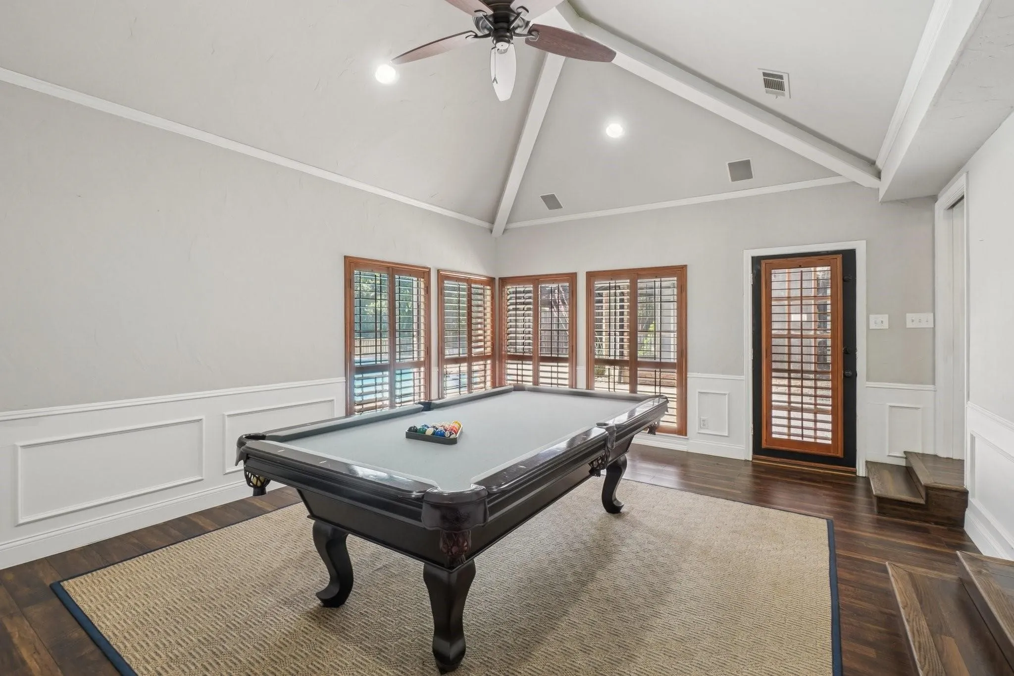 Single Family Residence For Rent in Collin County , 6701 Timothy Drive, Plano, Texas 75023, 4 Bedroom, 4 Bathroom, 2 Garage spaces, 3,429 Sqft, built in 1982, mls#21355824, Real Estate Agent in Plano, Homes For Rent in Collin county, Homes For Rent in Plano, Realtor in Plano Texas, Real Estate Brokerage Independent Realty Texas, Luminita Cordes Realtor