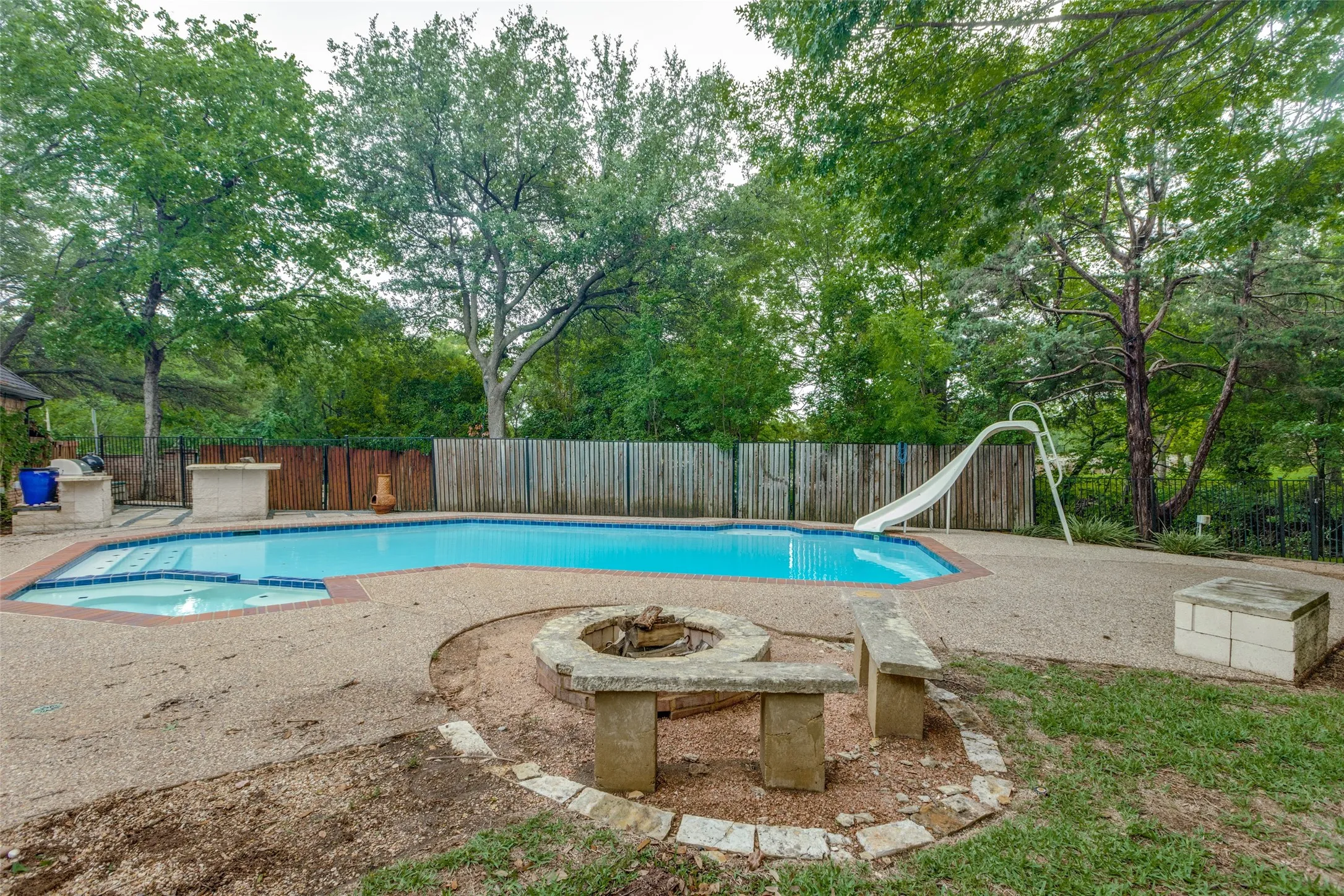 Single Family Residence For Rent in Collin County , 6701 Timothy Drive, Plano, Texas 75023, 4 Bedroom, 4 Bathroom, 2 Garage spaces, 3,429 Sqft, built in 1982, mls#21355824, Real Estate Agent in Plano, Homes For Rent in Collin county, Homes For Rent in Plano, Realtor in Plano Texas, Real Estate Brokerage Independent Realty Texas, Luminita Cordes Realtor