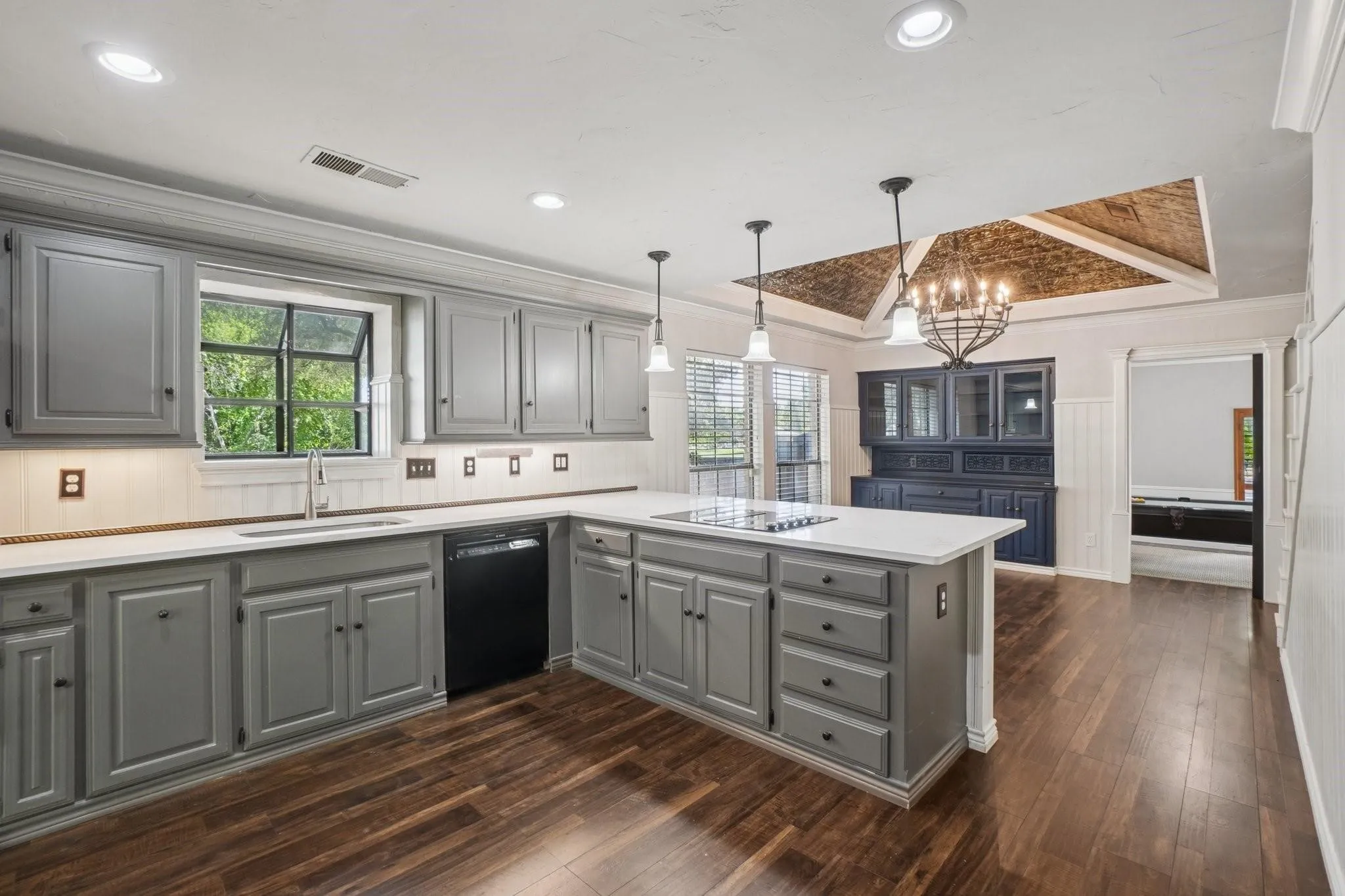 Single Family Residence For Rent in Collin County , 6701 Timothy Drive, Plano, Texas 75023, 4 Bedroom, 4 Bathroom, 2 Garage spaces, 3,429 Sqft, built in 1982, mls#21355824, Real Estate Agent in Plano, Homes For Rent in Collin county, Homes For Rent in Plano, Realtor in Plano Texas, Real Estate Brokerage Independent Realty Texas, Luminita Cordes Realtor