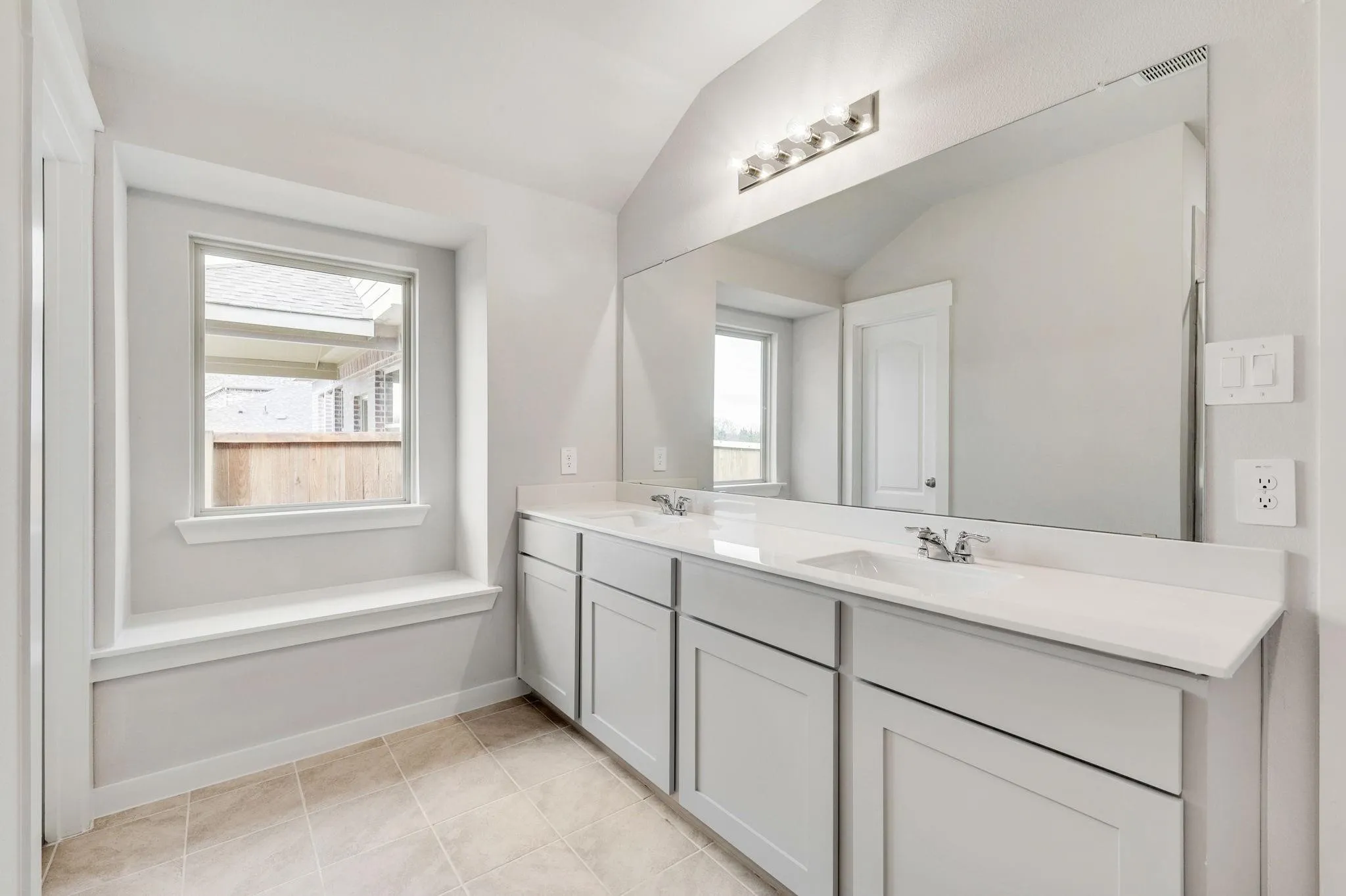 Single Family Residence For Rent in Kaufman County , 2907 Doggett Drive, Forney, Texas 75126, 4 Bedroom, 3 Bathroom, 2 Garage spaces, 2,139 Sqft, built in 2022, mls#21356655, Real Estate Agent in Forney, Homes For Rent in Kaufman county, Homes For Rent in Forney, Realtor in Forney Texas, Real Estate Brokerage Independent Realty Texas, Luminita Cordes Realtor