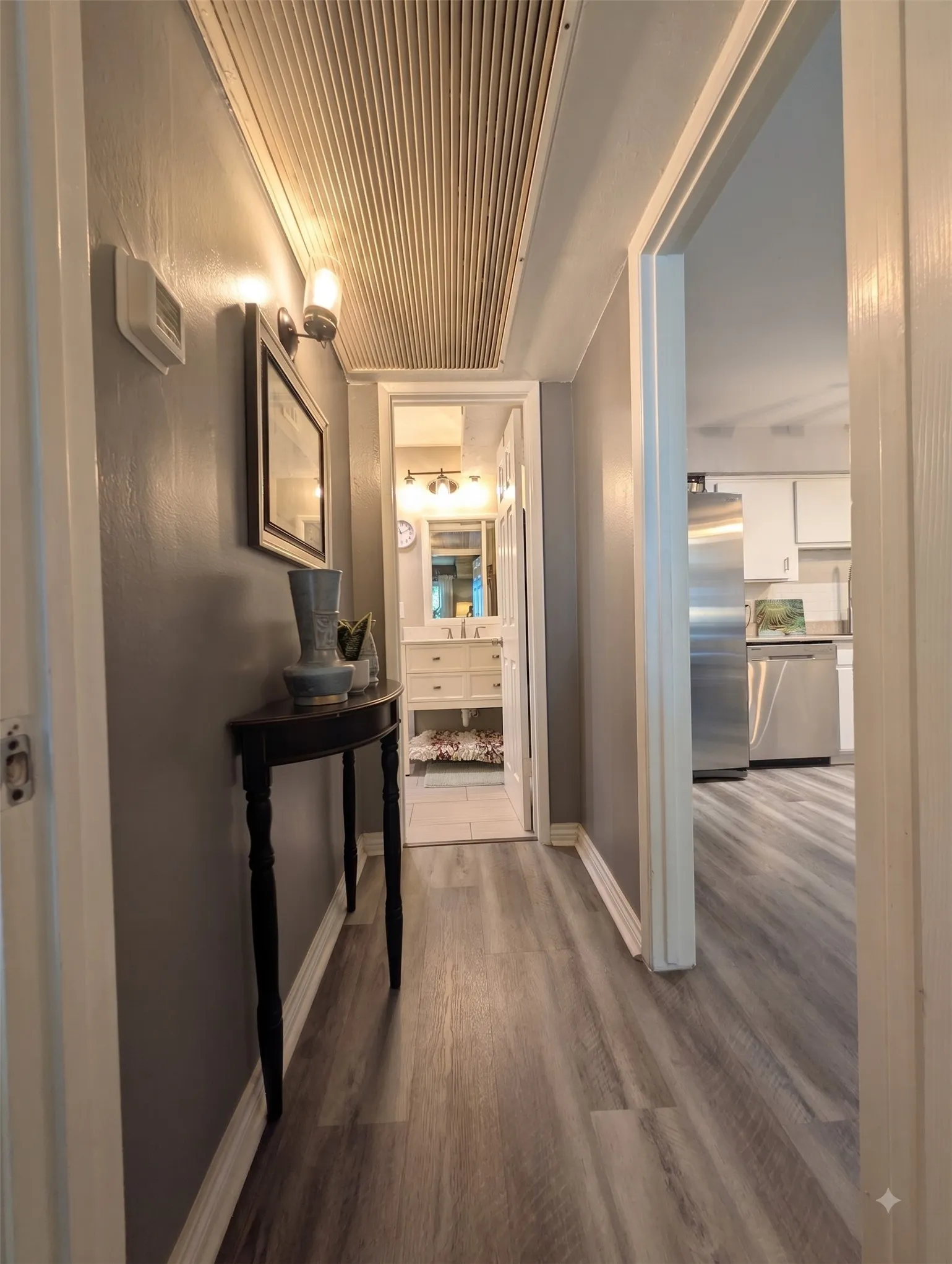 Condominium For Sale in Dallas County , 5234 Fleetwood Oaks Avenue 119, Dallas, Texas 75235, 1 Bedroom, 1 Bathroom, Garage spaces, 698 Sqft, built in 1963, mls#21356501, Real Estate Agent in Dallas, Homes For Sale in Dallas county, Homes For Sale in Dallas, Realtor in Dallas Texas, Real Estate Brokerage Independent Realty Texas, Luminita Cordes Realtor