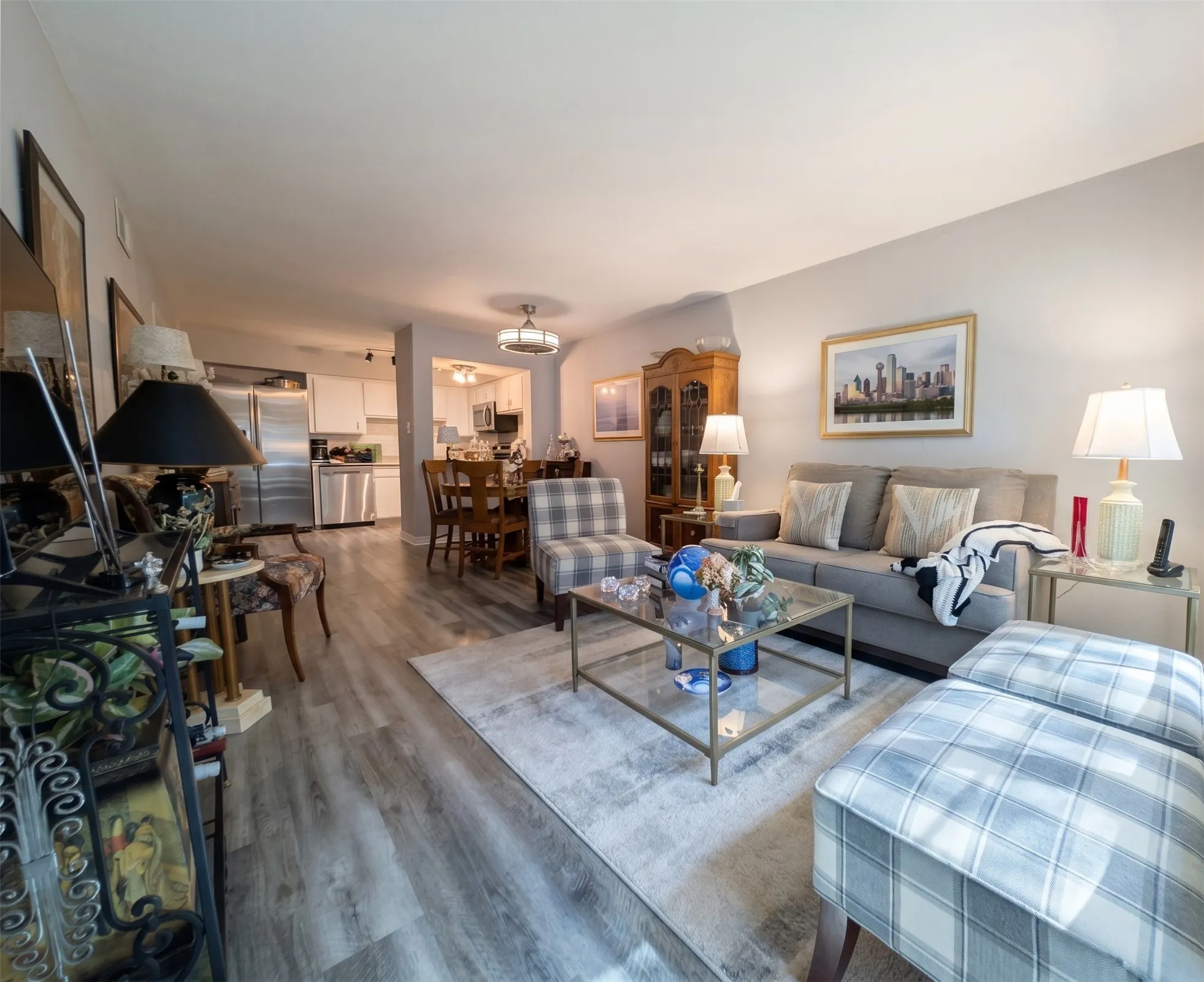 Condominium For Sale in Dallas County , 5234 Fleetwood Oaks Avenue 119, Dallas, Texas 75235, 1 Bedroom, 1 Bathroom, Garage spaces, 698 Sqft, built in 1963, mls#21356501, Real Estate Agent in Dallas, Homes For Sale in Dallas county, Homes For Sale in Dallas, Realtor in Dallas Texas, Real Estate Brokerage Independent Realty Texas, Luminita Cordes Realtor