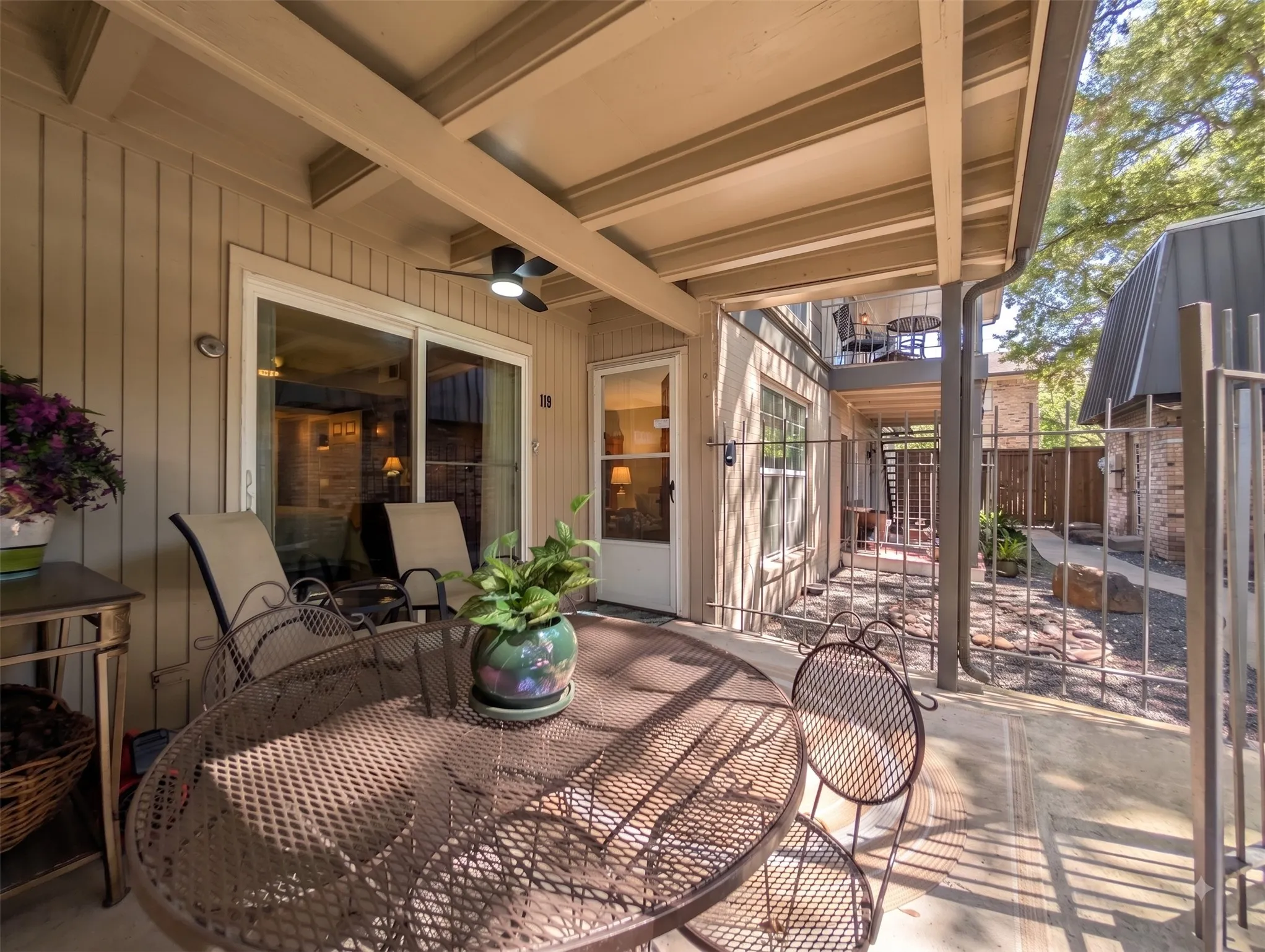 Condominium For Sale in Dallas County , 5234 Fleetwood Oaks Avenue 119, Dallas, Texas 75235, 1 Bedroom, 1 Bathroom, Garage spaces, 698 Sqft, built in 1963, mls#21356501, Real Estate Agent in Dallas, Homes For Sale in Dallas county, Homes For Sale in Dallas, Realtor in Dallas Texas, Real Estate Brokerage Independent Realty Texas, Luminita Cordes Realtor