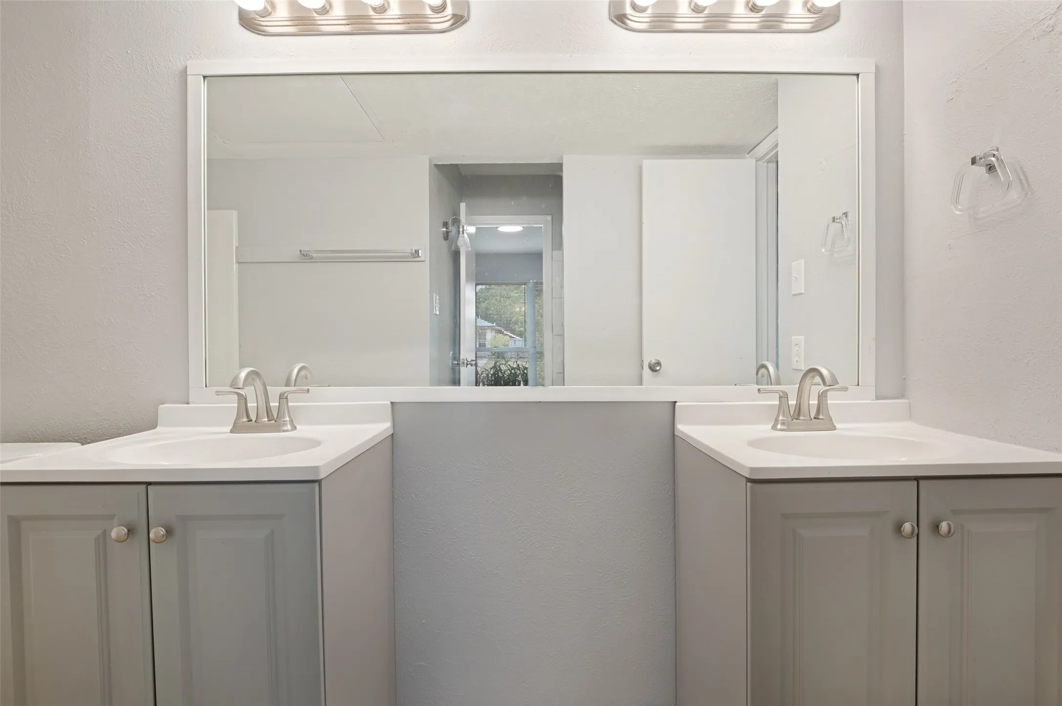 Secondary bathroom