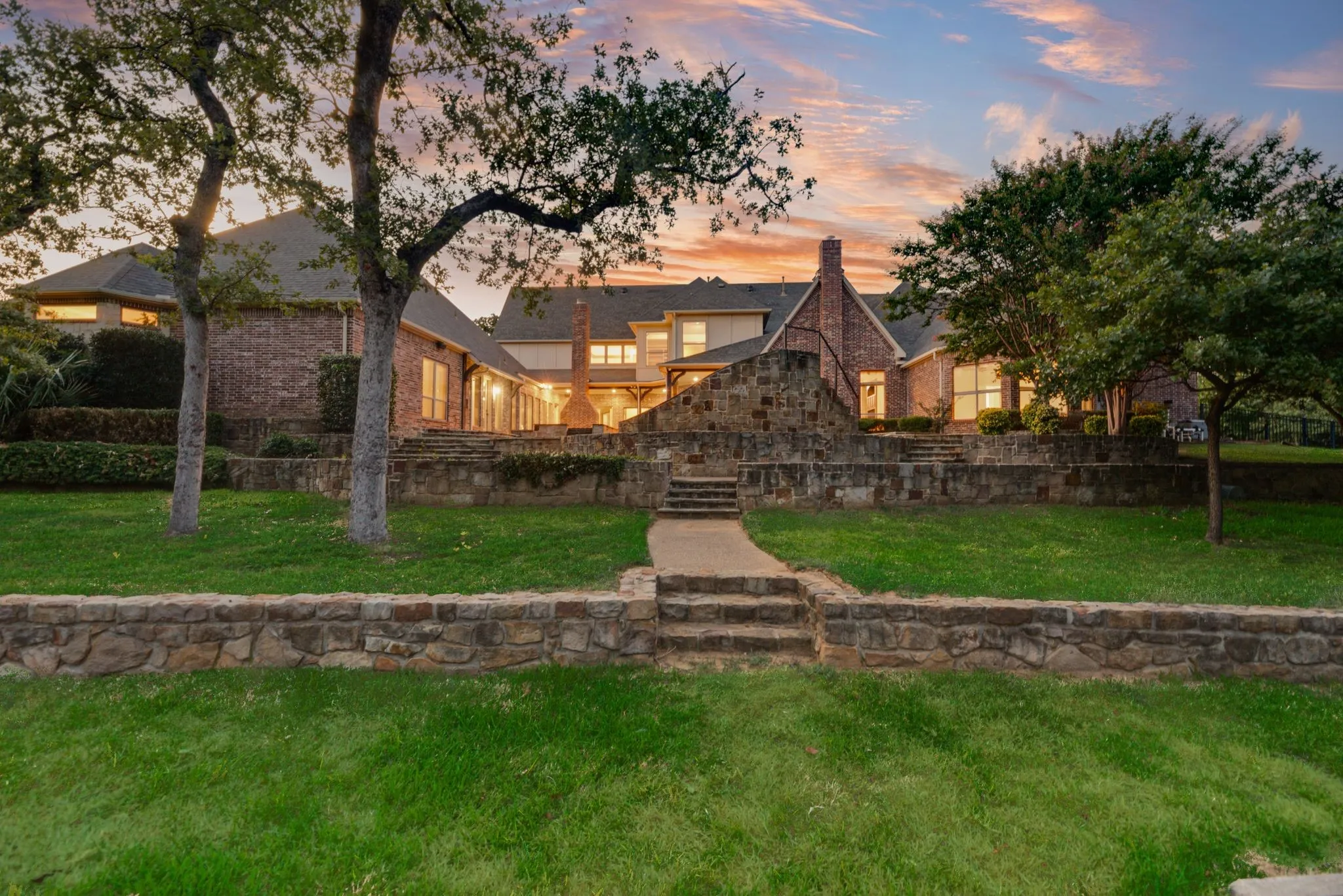 Single Family Residence For Sale in Denton County , 685 Knob Hill Court, Argyle, Texas 76226, 7 Bedroom, 10 Bathroom, 4 Garage spaces, 8,883 Sqft, built in 2005, Price $2,500,000, mls#21353983, Real Estate Agent in Argyle, Homes For Sale in Denton county, Homes For Sale in Argyle, Realtor in Argyle Texas, Real Estate Brokerage Independent Realty Texas, Luminita Cordes Realtor
