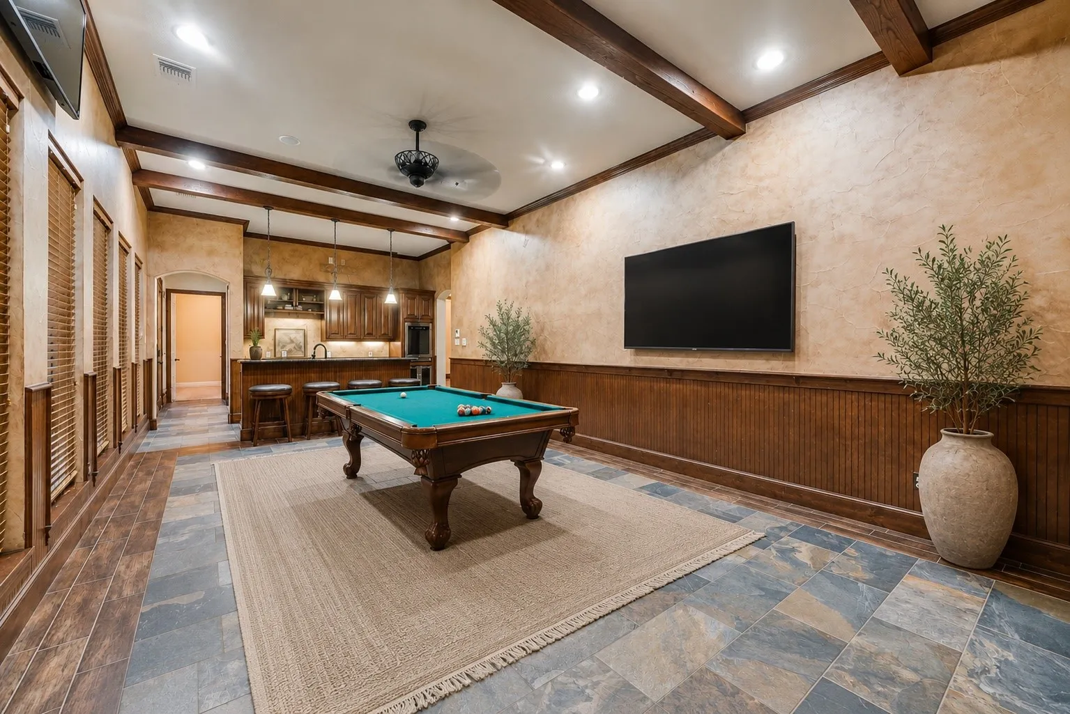 Single Family Residence For Sale in Denton County , 685 Knob Hill Court, Argyle, Texas 76226, 7 Bedroom, 10 Bathroom, 4 Garage spaces, 8,883 Sqft, built in 2005, Price $2,500,000, mls#21353983, Real Estate Agent in Argyle, Homes For Sale in Denton county, Homes For Sale in Argyle, Realtor in Argyle Texas, Real Estate Brokerage Independent Realty Texas, Luminita Cordes Realtor
