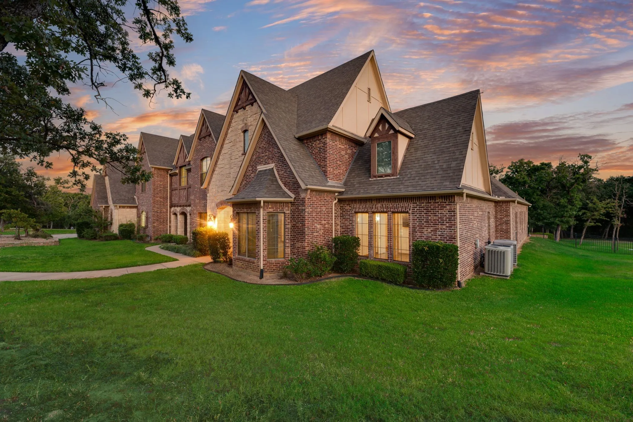 Single Family Residence For Sale in Denton County , 685 Knob Hill Court, Argyle, Texas 76226, 7 Bedroom, 10 Bathroom, 4 Garage spaces, 8,883 Sqft, built in 2005, Price $2,500,000, mls#21353983, Real Estate Agent in Argyle, Homes For Sale in Denton county, Homes For Sale in Argyle, Realtor in Argyle Texas, Real Estate Brokerage Independent Realty Texas, Luminita Cordes Realtor
