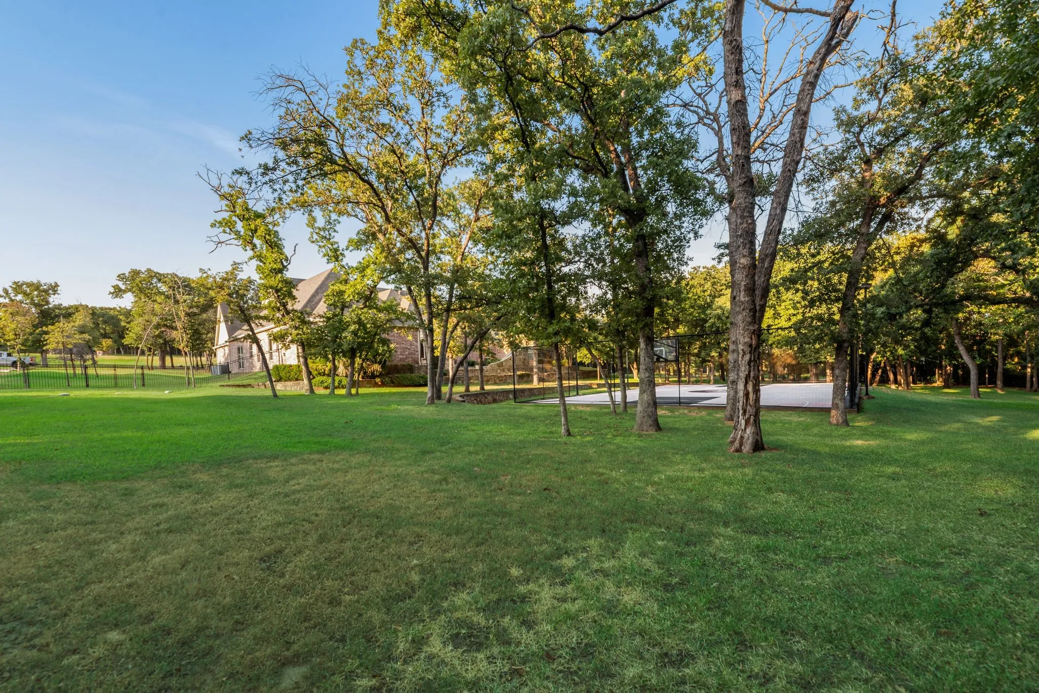 Single Family Residence For Sale in Denton County , 685 Knob Hill Court, Argyle, Texas 76226, 7 Bedroom, 10 Bathroom, 4 Garage spaces, 8,883 Sqft, built in 2005, Price $2,500,000, mls#21353983, Real Estate Agent in Argyle, Homes For Sale in Denton county, Homes For Sale in Argyle, Realtor in Argyle Texas, Real Estate Brokerage Independent Realty Texas, Luminita Cordes Realtor