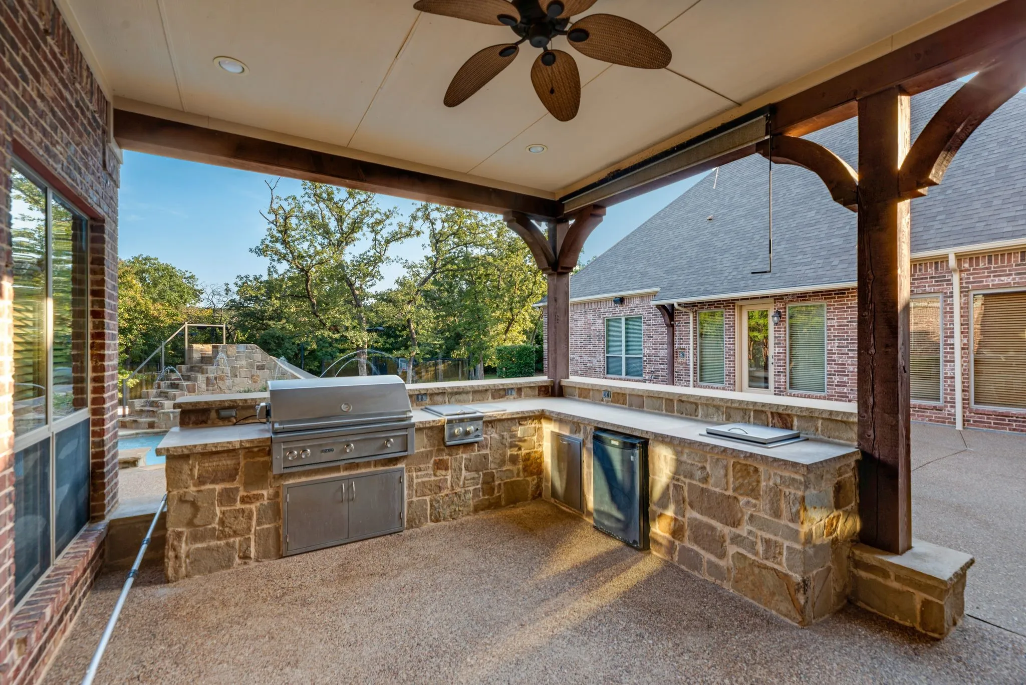 Single Family Residence For Sale in Denton County , 685 Knob Hill Court, Argyle, Texas 76226, 7 Bedroom, 10 Bathroom, 4 Garage spaces, 8,883 Sqft, built in 2005, Price $2,500,000, mls#21353983, Real Estate Agent in Argyle, Homes For Sale in Denton county, Homes For Sale in Argyle, Realtor in Argyle Texas, Real Estate Brokerage Independent Realty Texas, Luminita Cordes Realtor