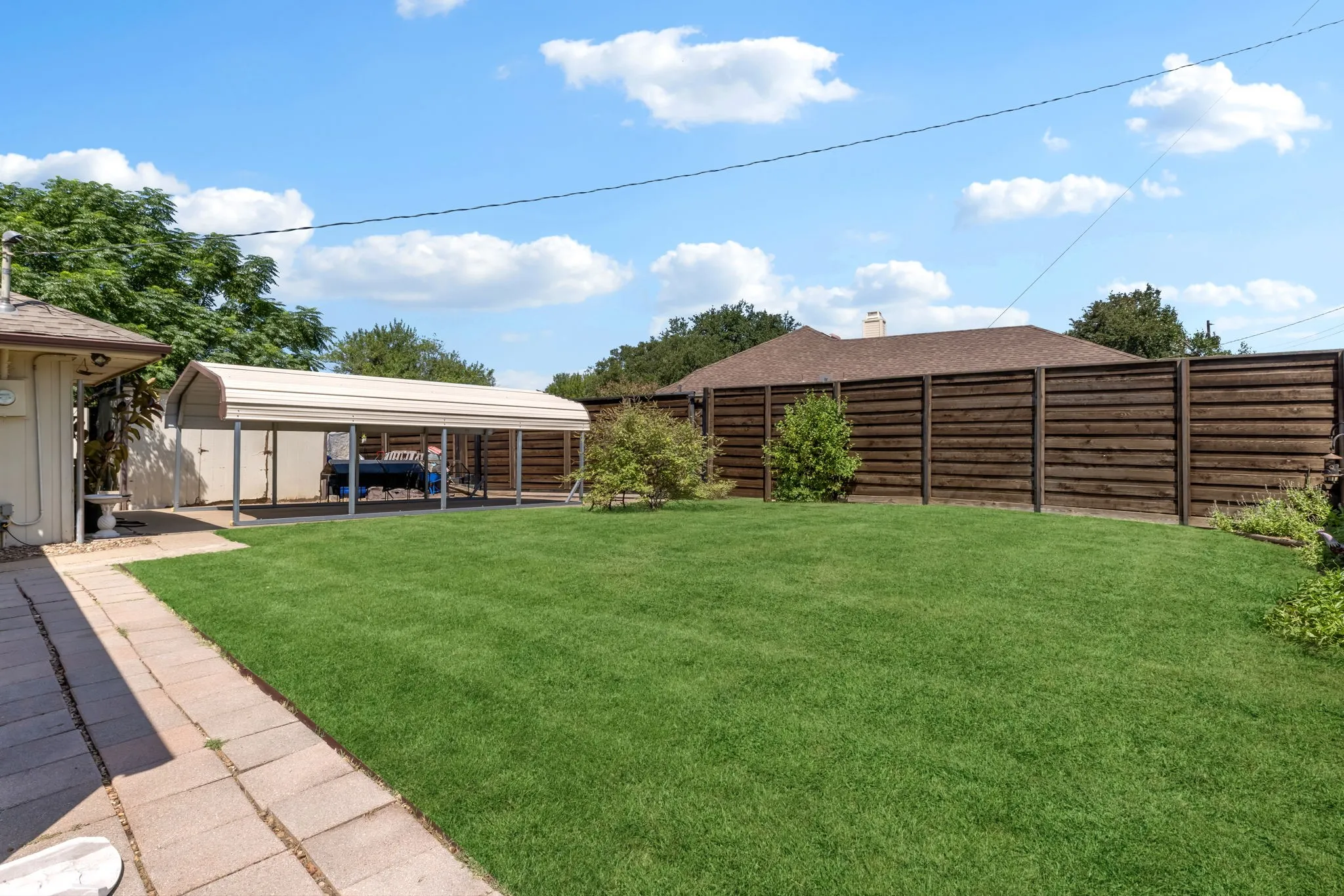 Single Family Residence For Sale in Dallas County , 3011 Tina Street, Sachse, Texas 75048, 3 Bedroom, 2 Bathroom, Garage spaces, 1,976 Sqft, built in 1985, mls#21356668, Real Estate Agent in Sachse, Homes For Sale in Dallas county, Homes For Sale in Sachse, Realtor in Sachse Texas, Real Estate Brokerage Independent Realty Texas, Luminita Cordes Realtor