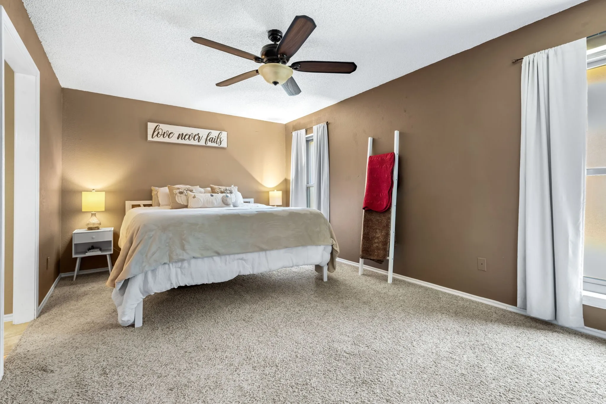 Single Family Residence For Sale in Dallas County , 3011 Tina Street, Sachse, Texas 75048, 3 Bedroom, 2 Bathroom, Garage spaces, 1,976 Sqft, built in 1985, mls#21356668, Real Estate Agent in Sachse, Homes For Sale in Dallas county, Homes For Sale in Sachse, Realtor in Sachse Texas, Real Estate Brokerage Independent Realty Texas, Luminita Cordes Realtor