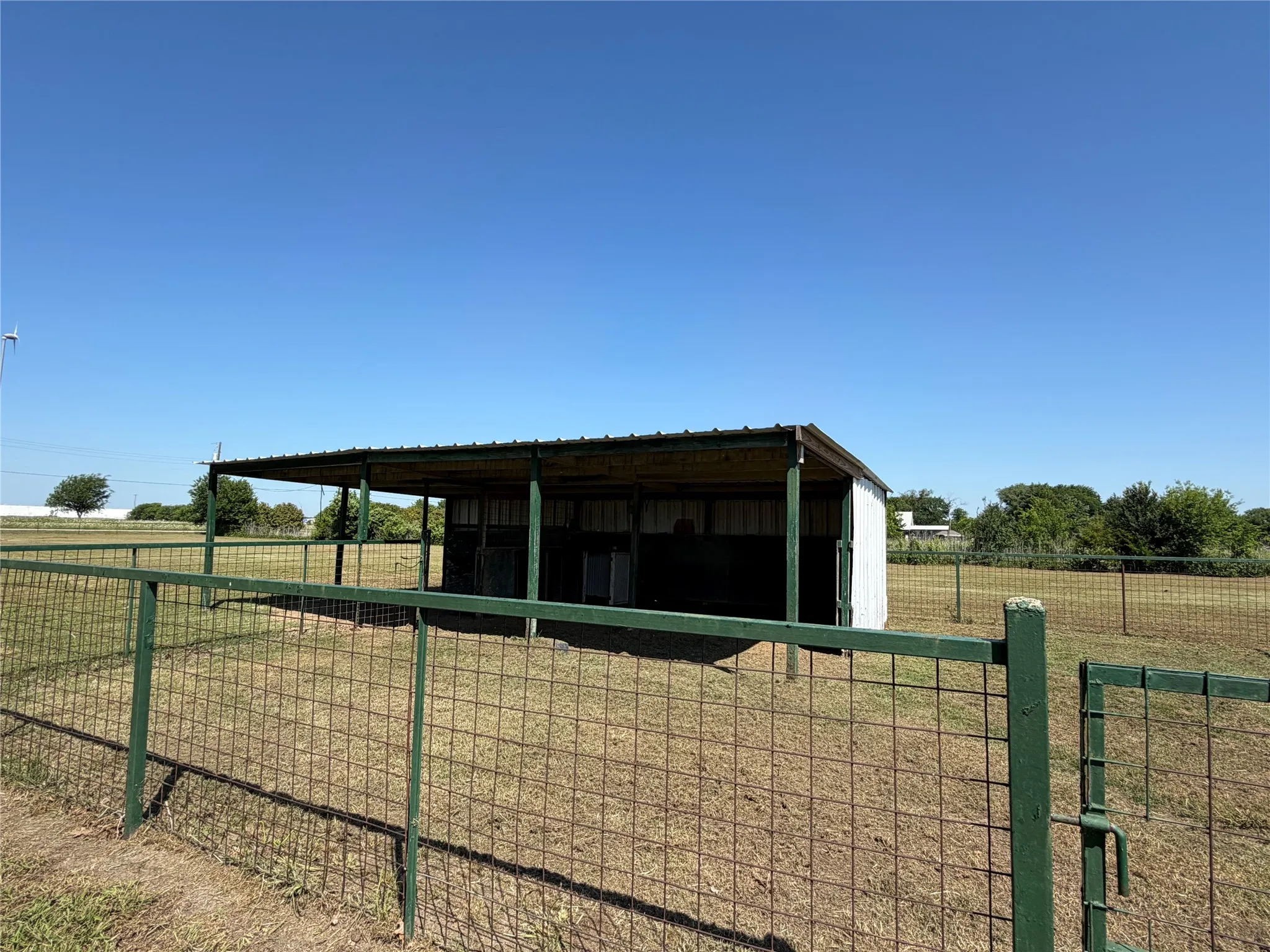 Single Family Residence For Sale in Dallas County , 330 S Goode Road, Wilmer, Texas 75172, 3 Bedroom, 3 Bathroom, Garage spaces, 2,128 Sqft, built in 1983, mls#21352950, Real Estate Agent in Wilmer, Homes For Sale in Dallas county, Homes For Sale in Wilmer, Realtor in Wilmer Texas, Real Estate Brokerage Independent Realty Texas, Luminita Cordes Realtor