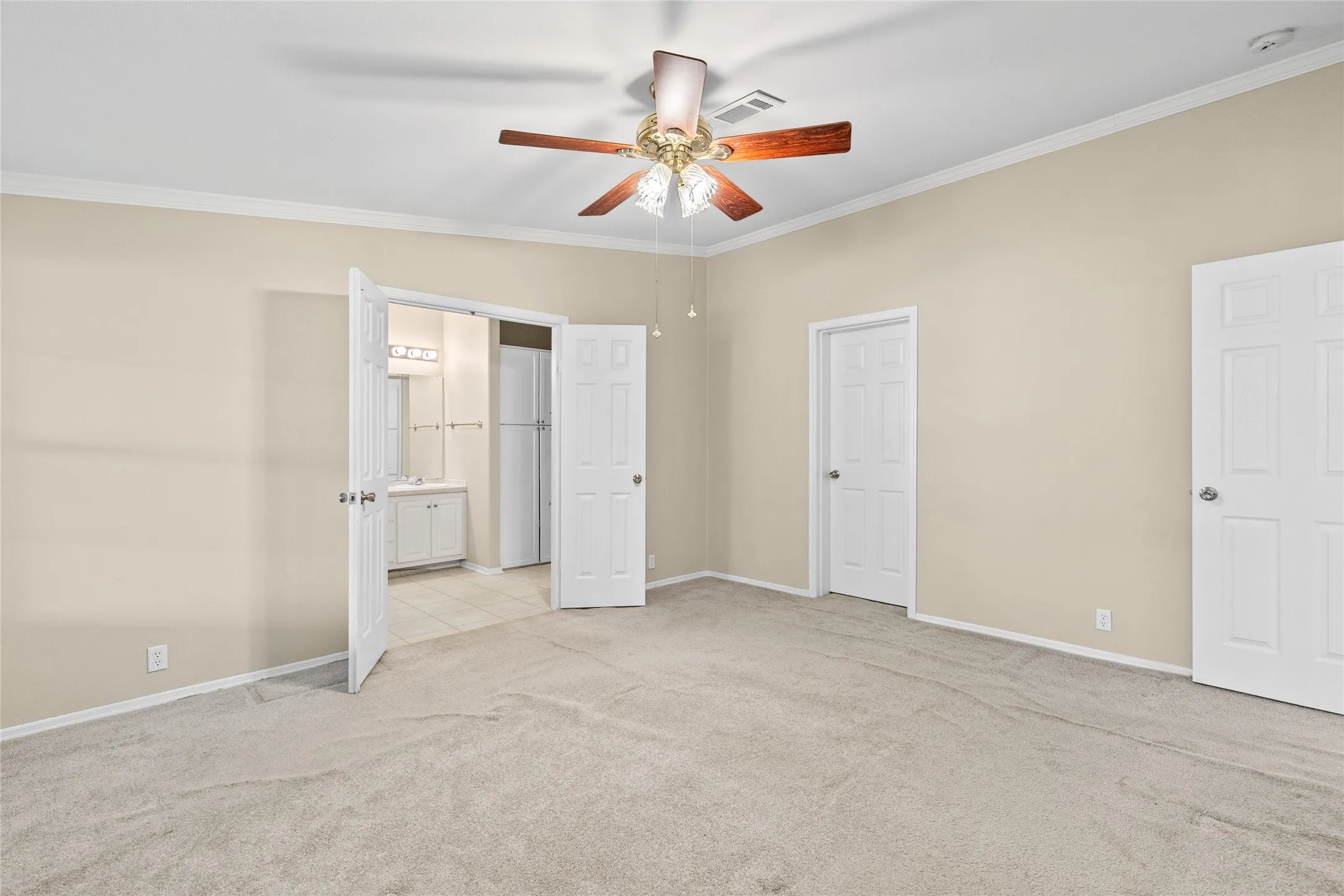 Single Family Residence For Sale in Hunt County , 5101 County Road 2208, Greenville, Texas 75402, 3 Bedroom, 2 Bathroom, 2 Garage spaces, 1,920 Sqft, built in 2004, mls#21354870, Real Estate Agent in Greenville, Homes For Sale in Hunt county, Homes For Sale in Greenville, Realtor in Greenville Texas, Real Estate Brokerage Independent Realty Texas, Luminita Cordes Realtor